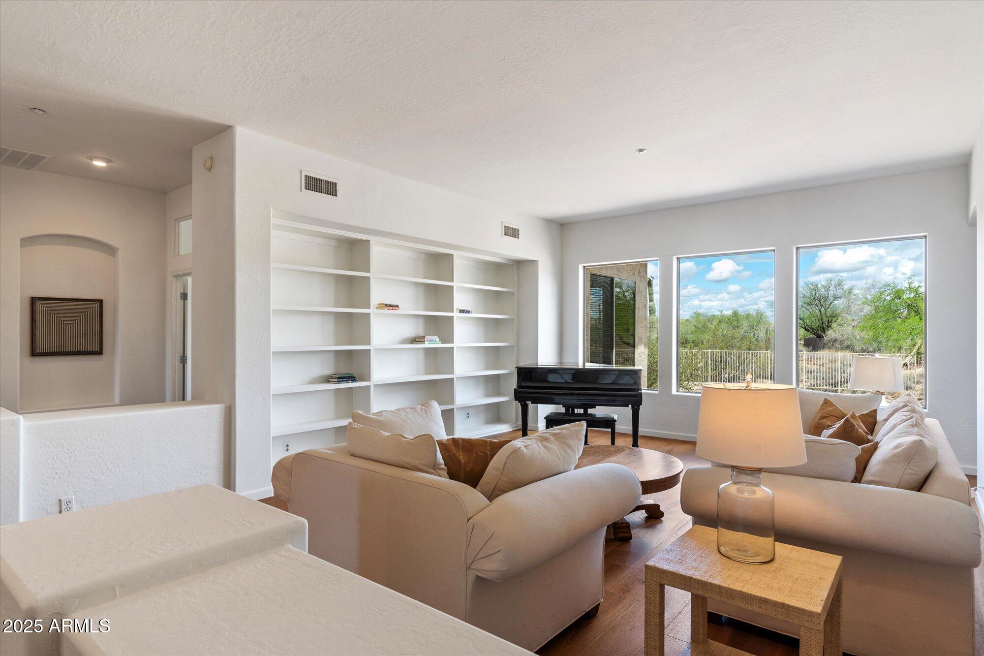 5832 E BENT TREE Drive