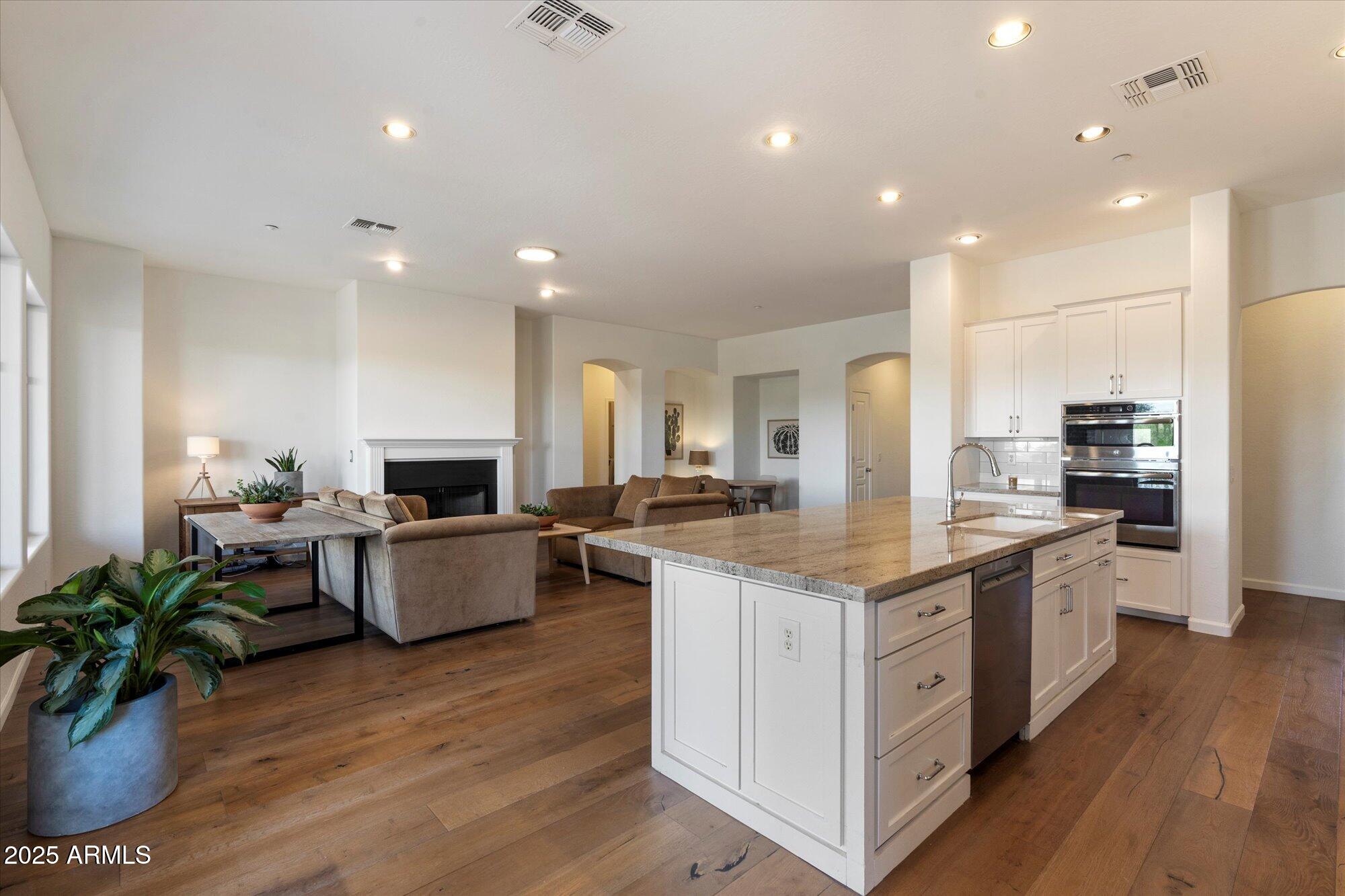 5832 E BENT TREE Drive