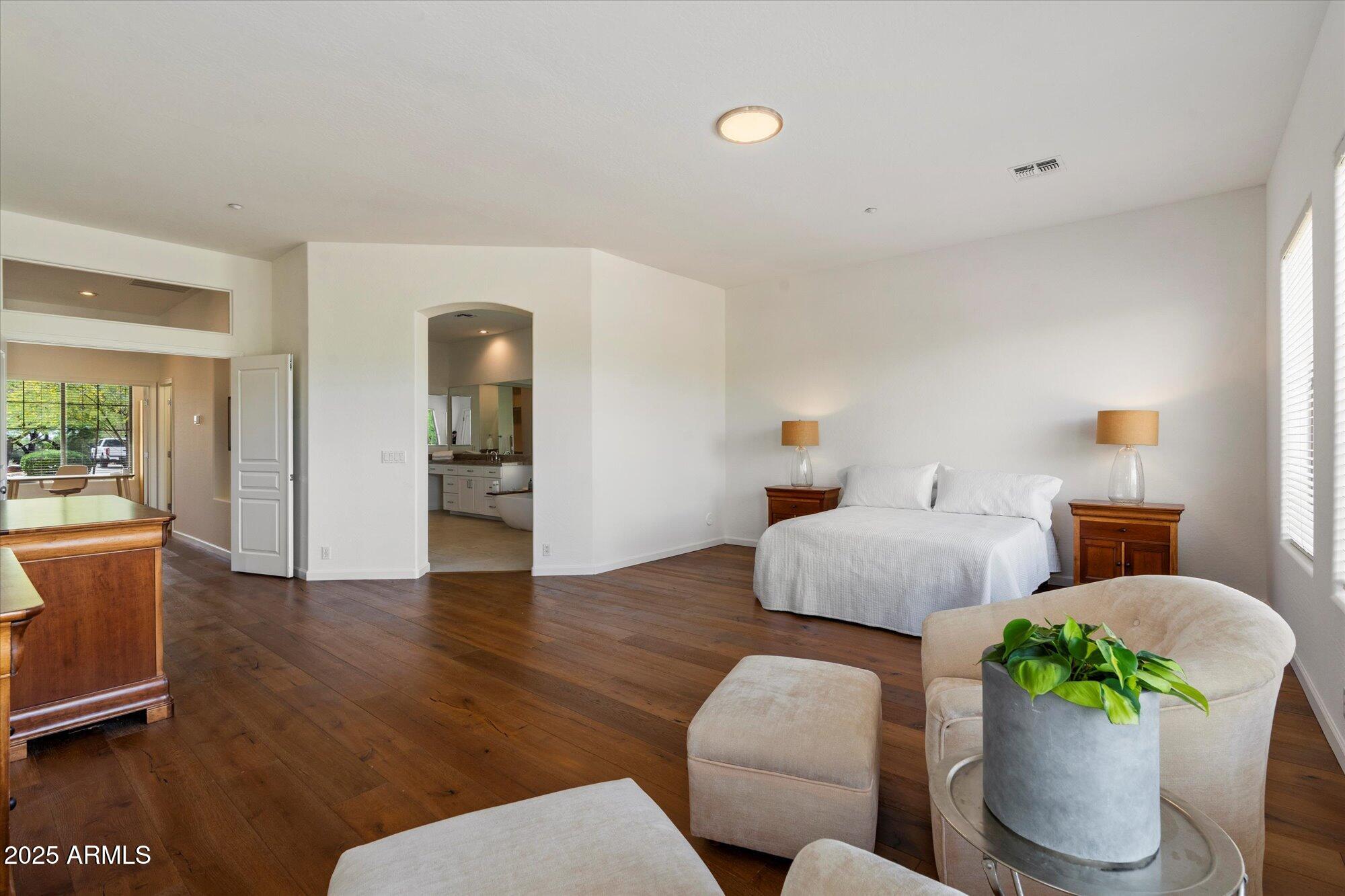 5832 E BENT TREE Drive