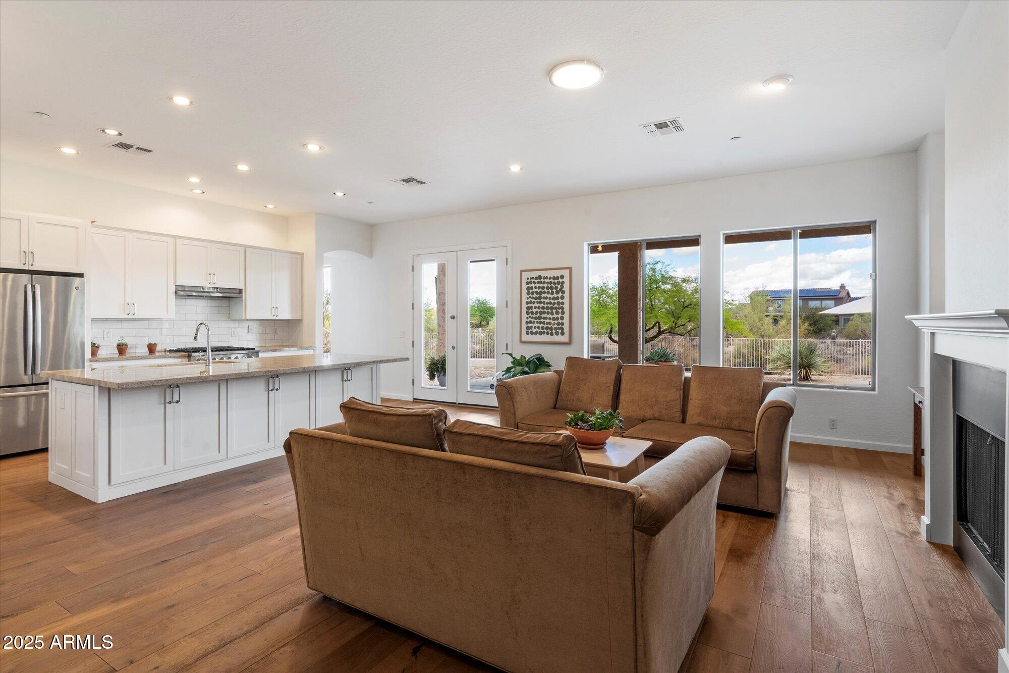 5832 E BENT TREE Drive