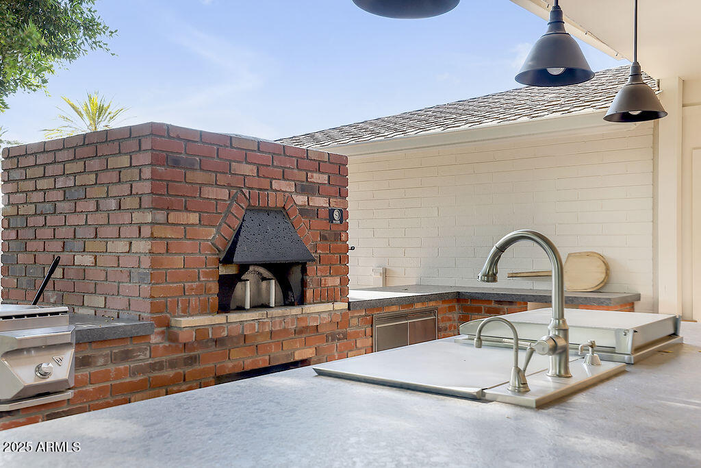 3817 E HIGHLAND Avenue