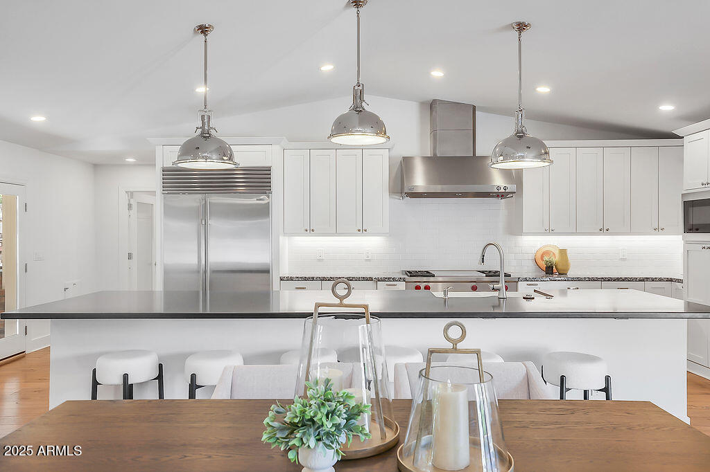 3817 E HIGHLAND Avenue