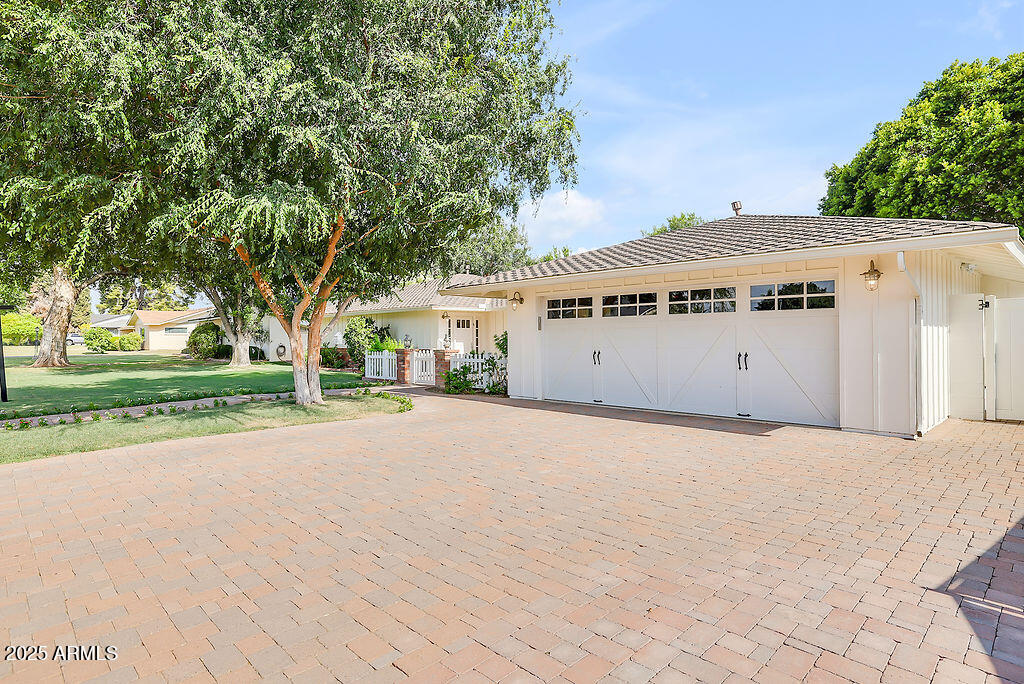 3817 E HIGHLAND Avenue