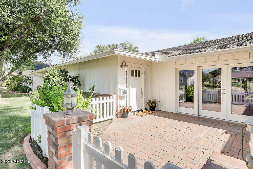 3817 E HIGHLAND Avenue