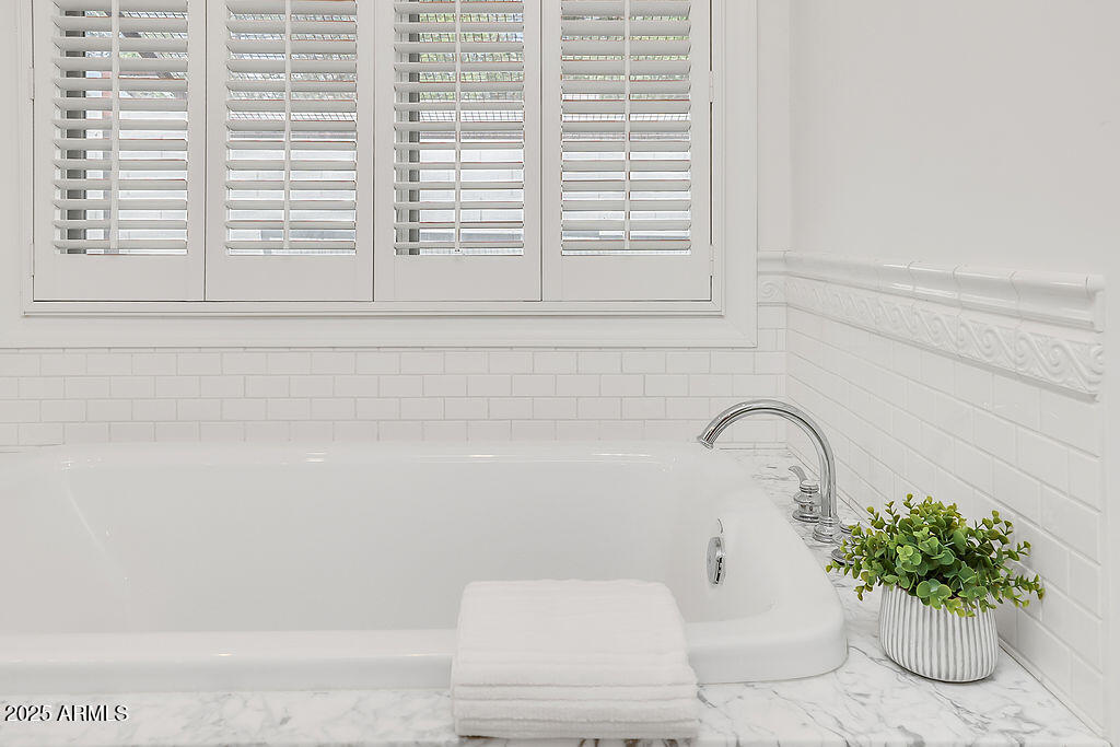 3817 E HIGHLAND Avenue