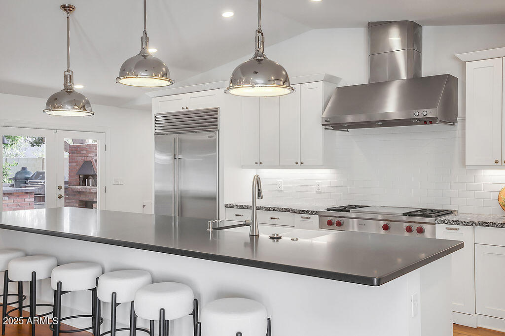 3817 E HIGHLAND Avenue