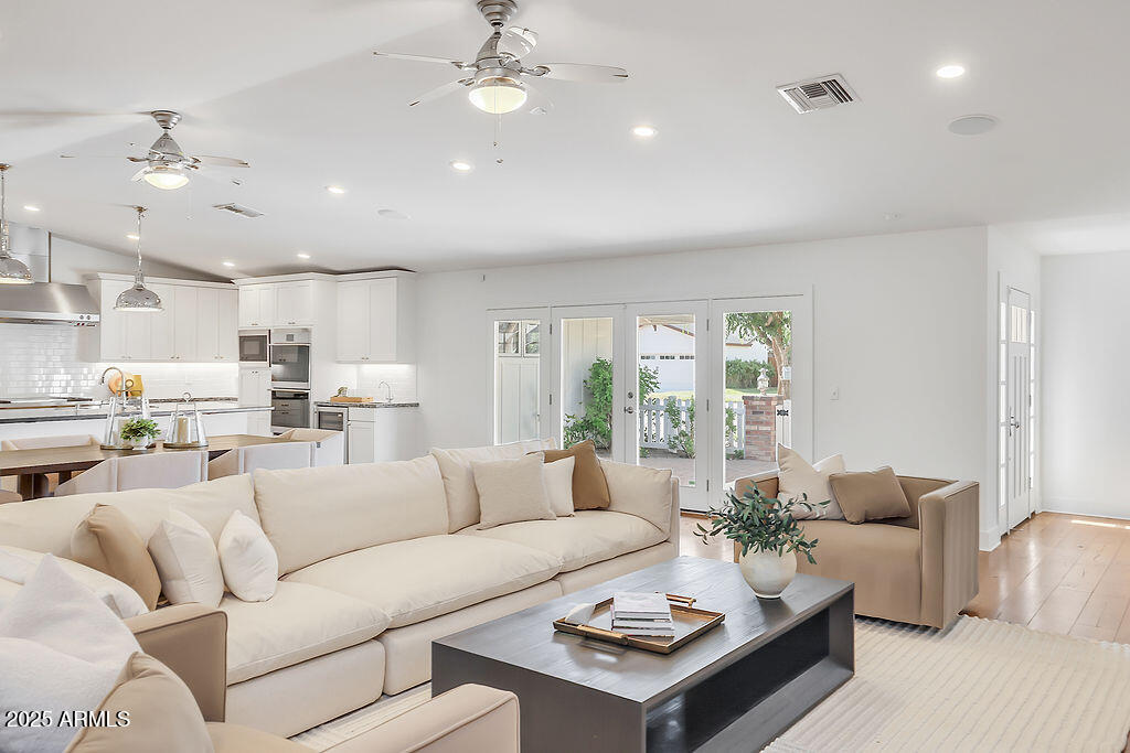 3817 E HIGHLAND Avenue