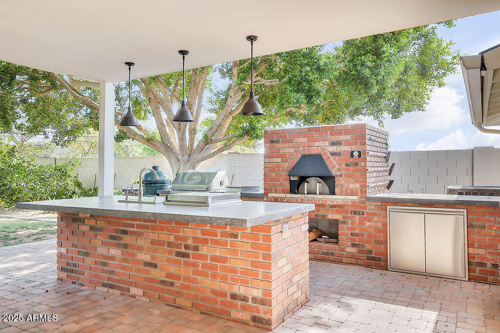 3817 E HIGHLAND Avenue