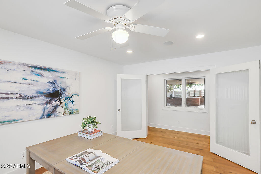 3817 E HIGHLAND Avenue