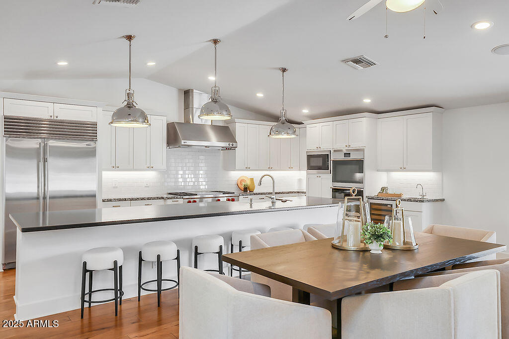 3817 E HIGHLAND Avenue