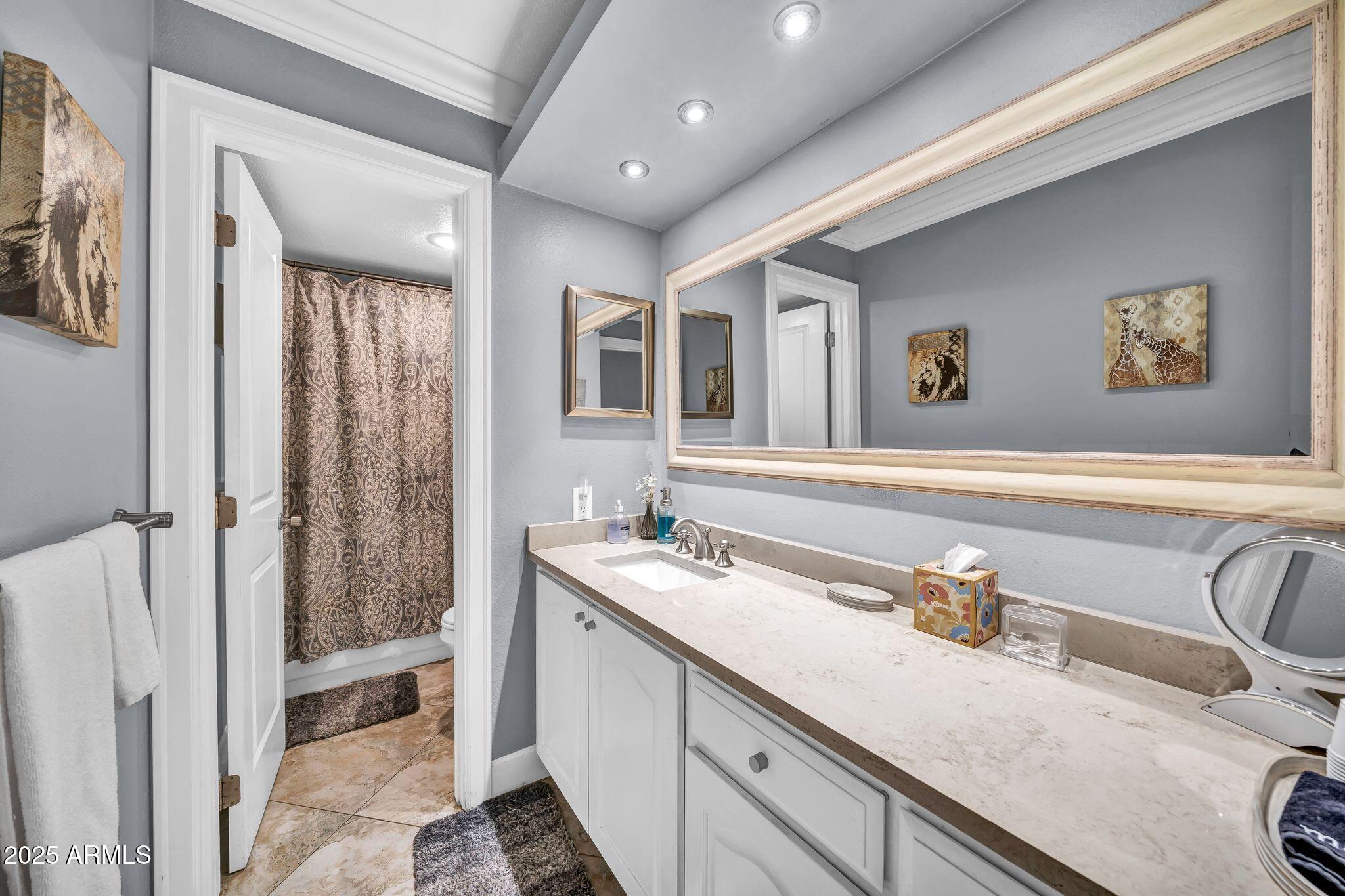 7625 E CAMELBACK Road, B138