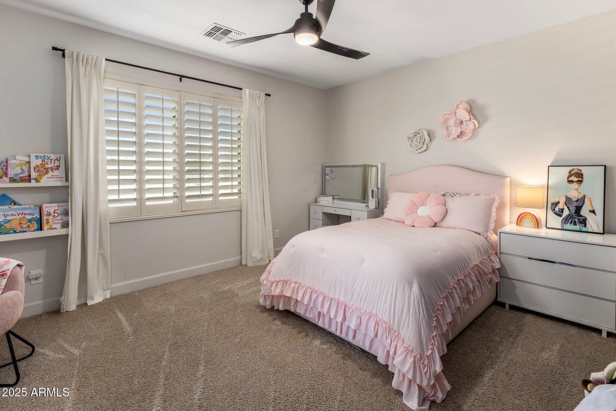 5434 E BARWICK Drive