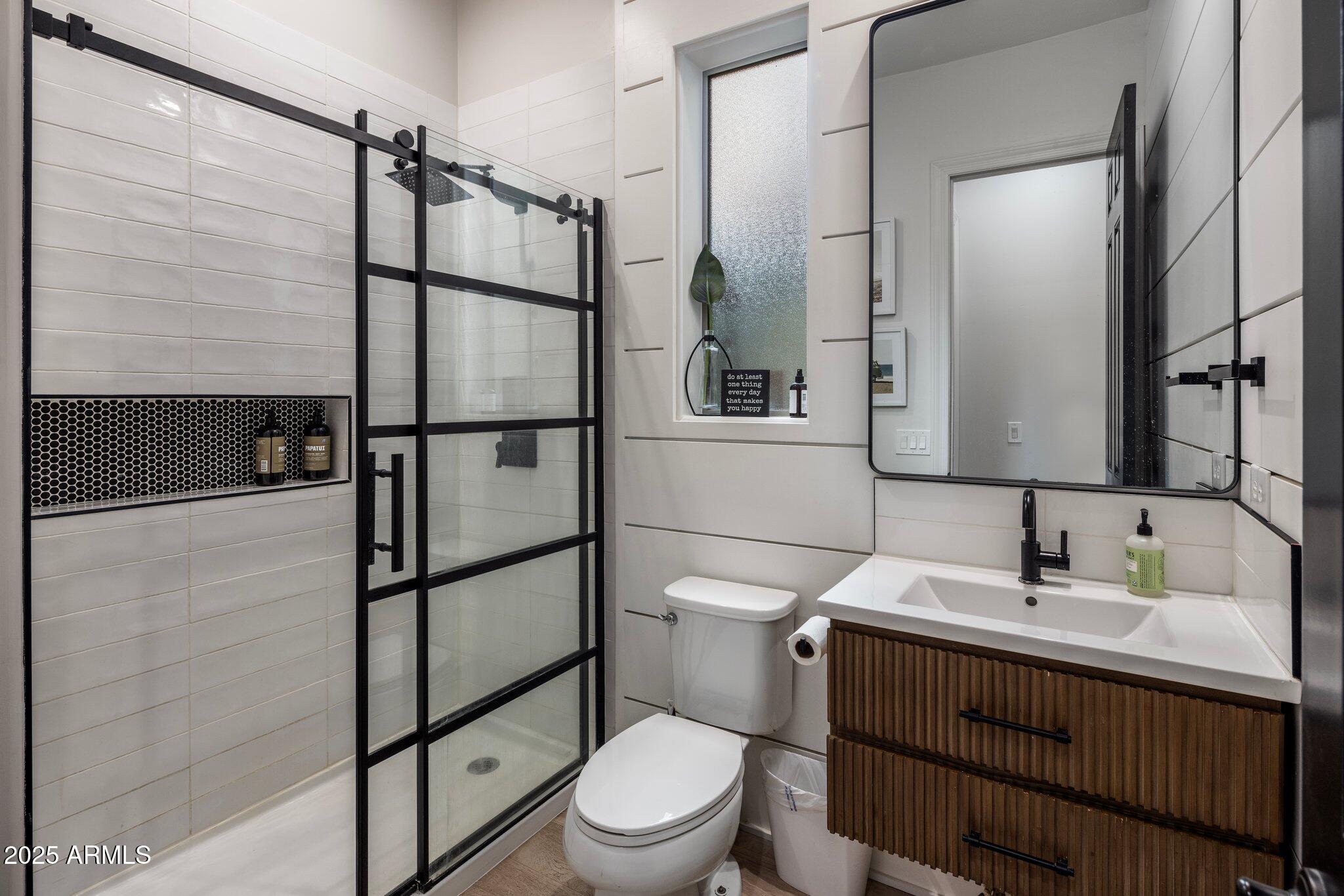 5434 E BARWICK Drive