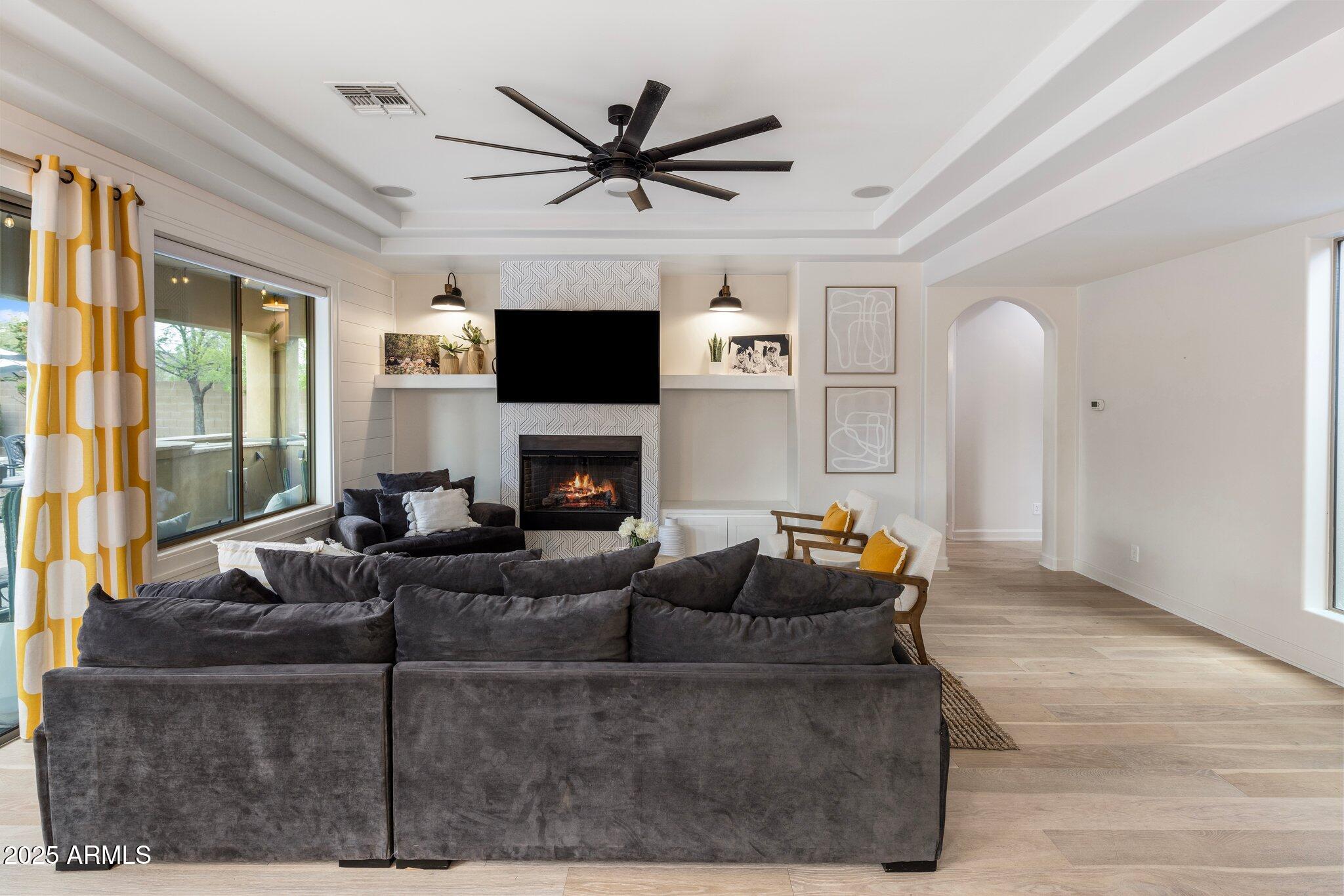 5434 E BARWICK Drive