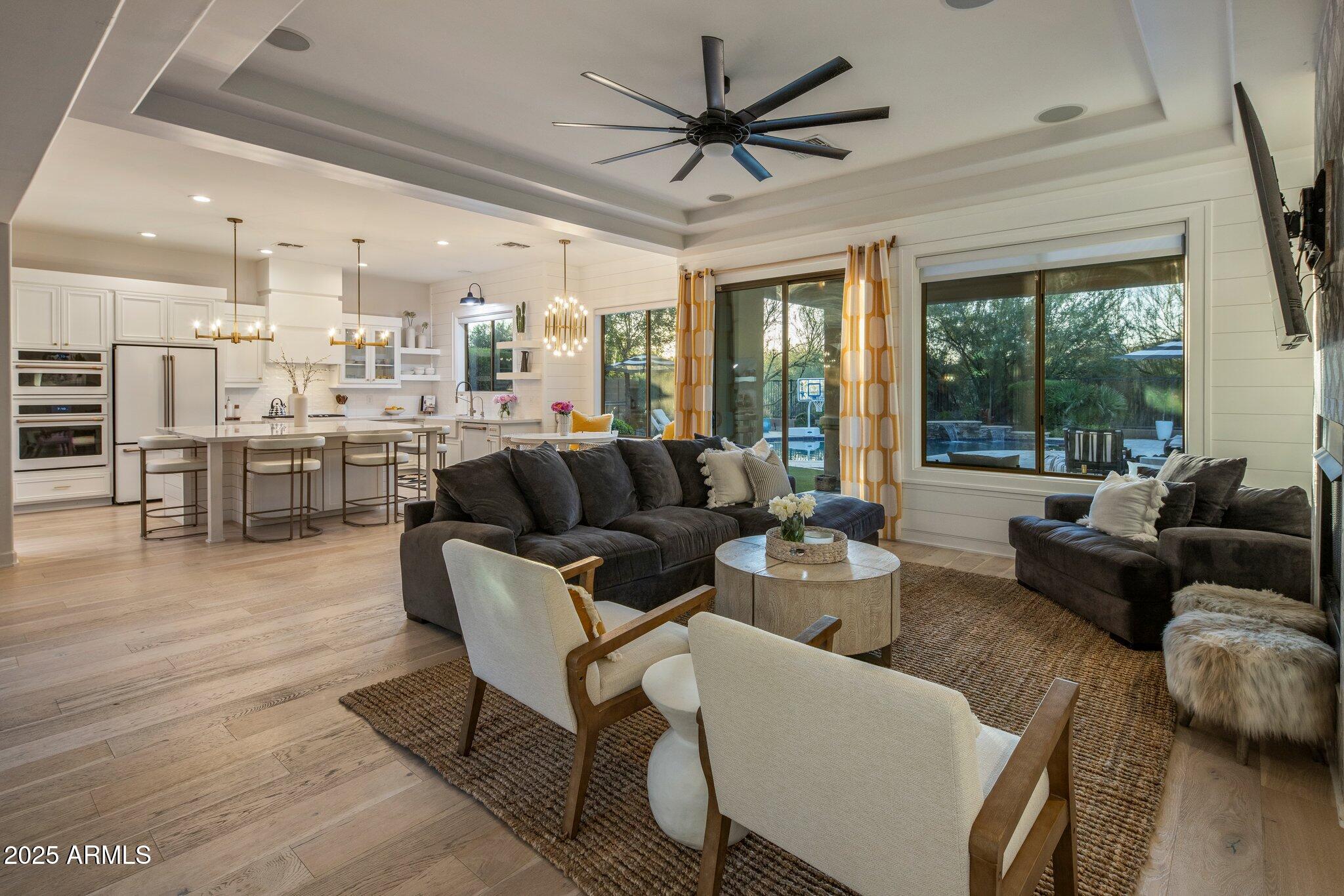 5434 E BARWICK Drive