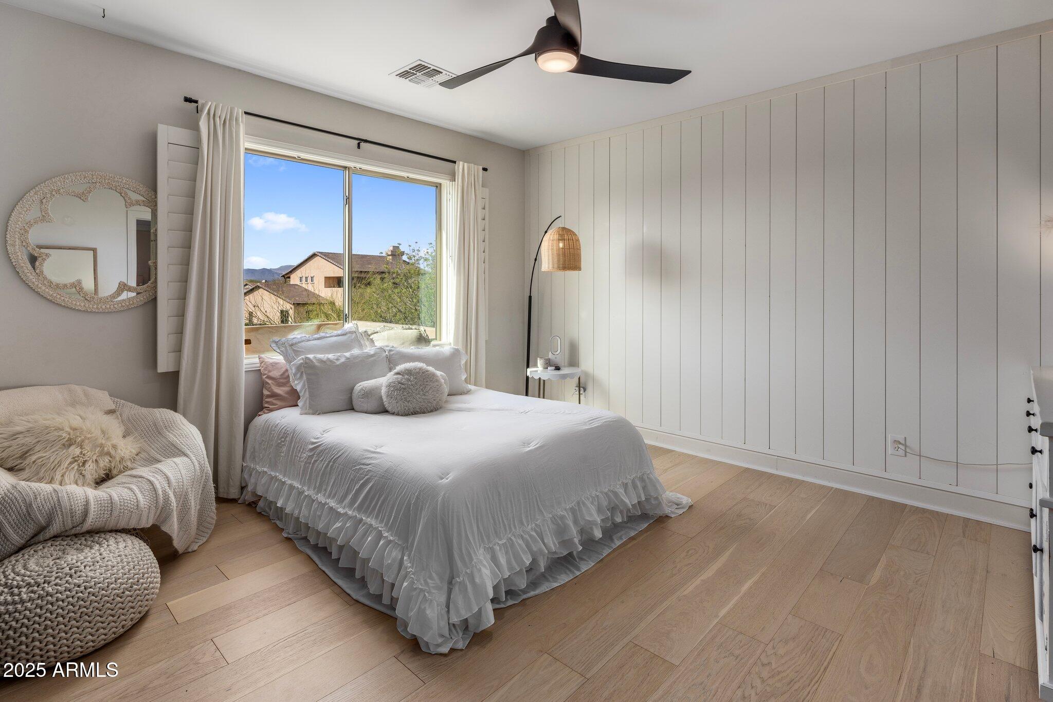 5434 E BARWICK Drive