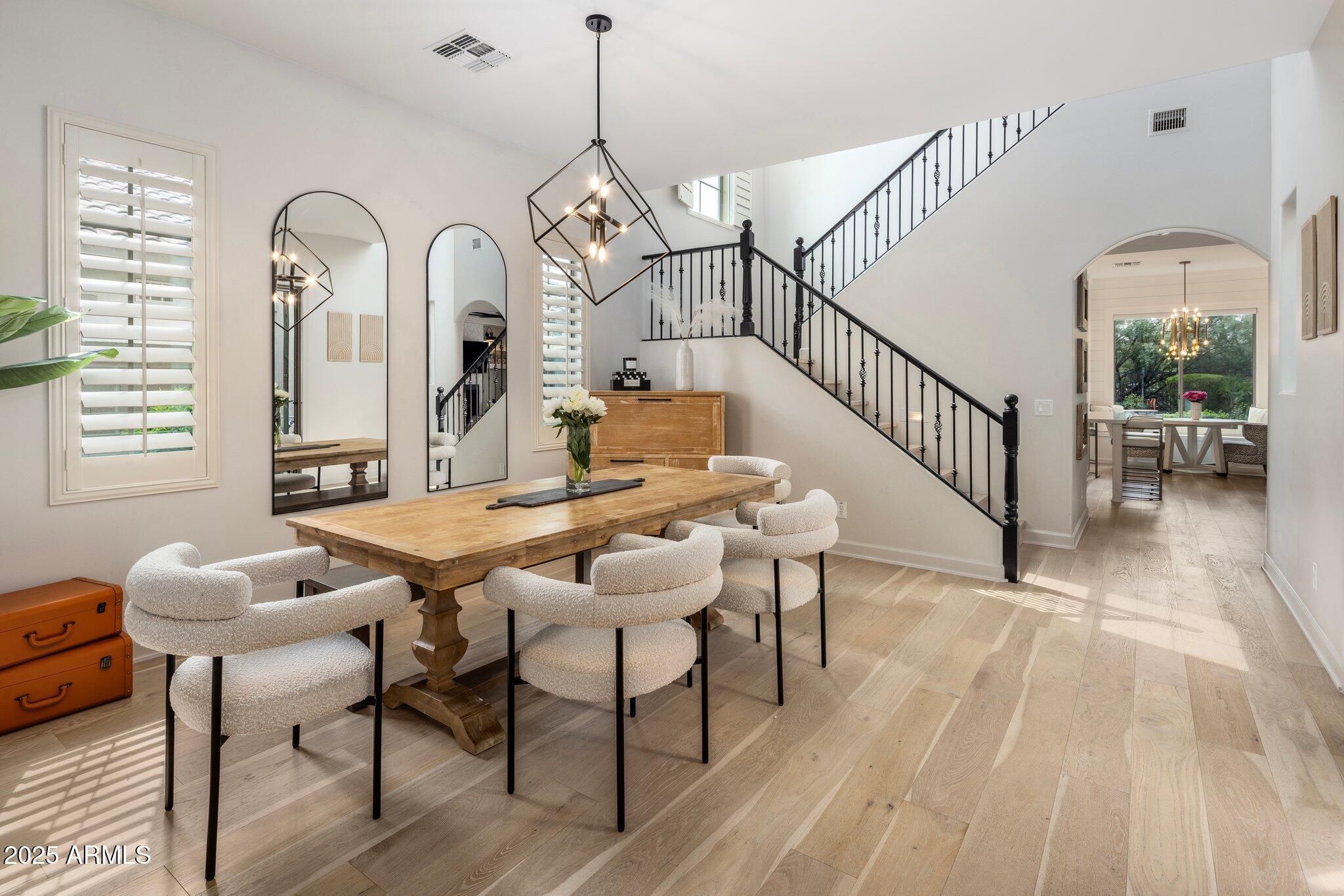 5434 E BARWICK Drive