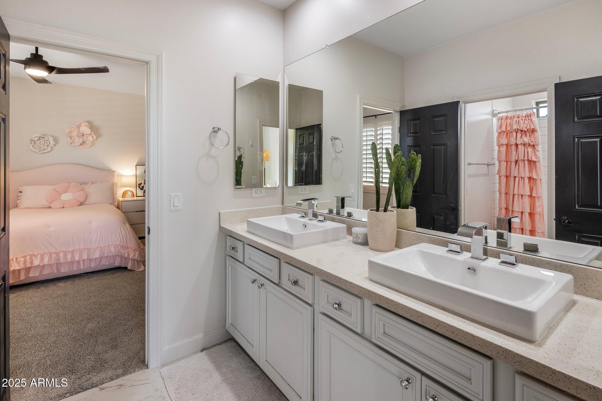 5434 E BARWICK Drive