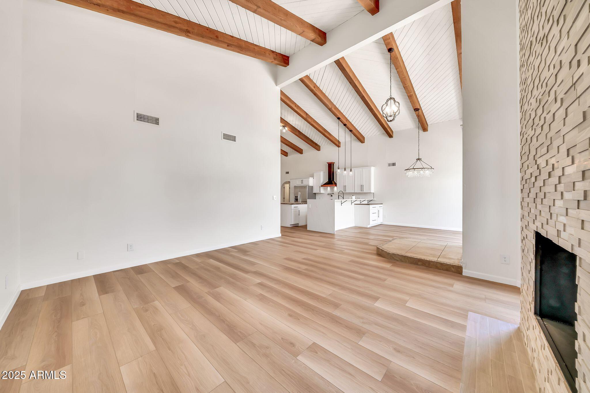 4601 E CAROLINA Drive