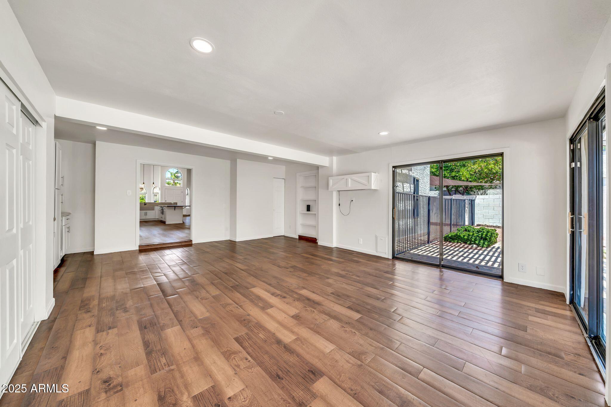 4601 E CAROLINA Drive