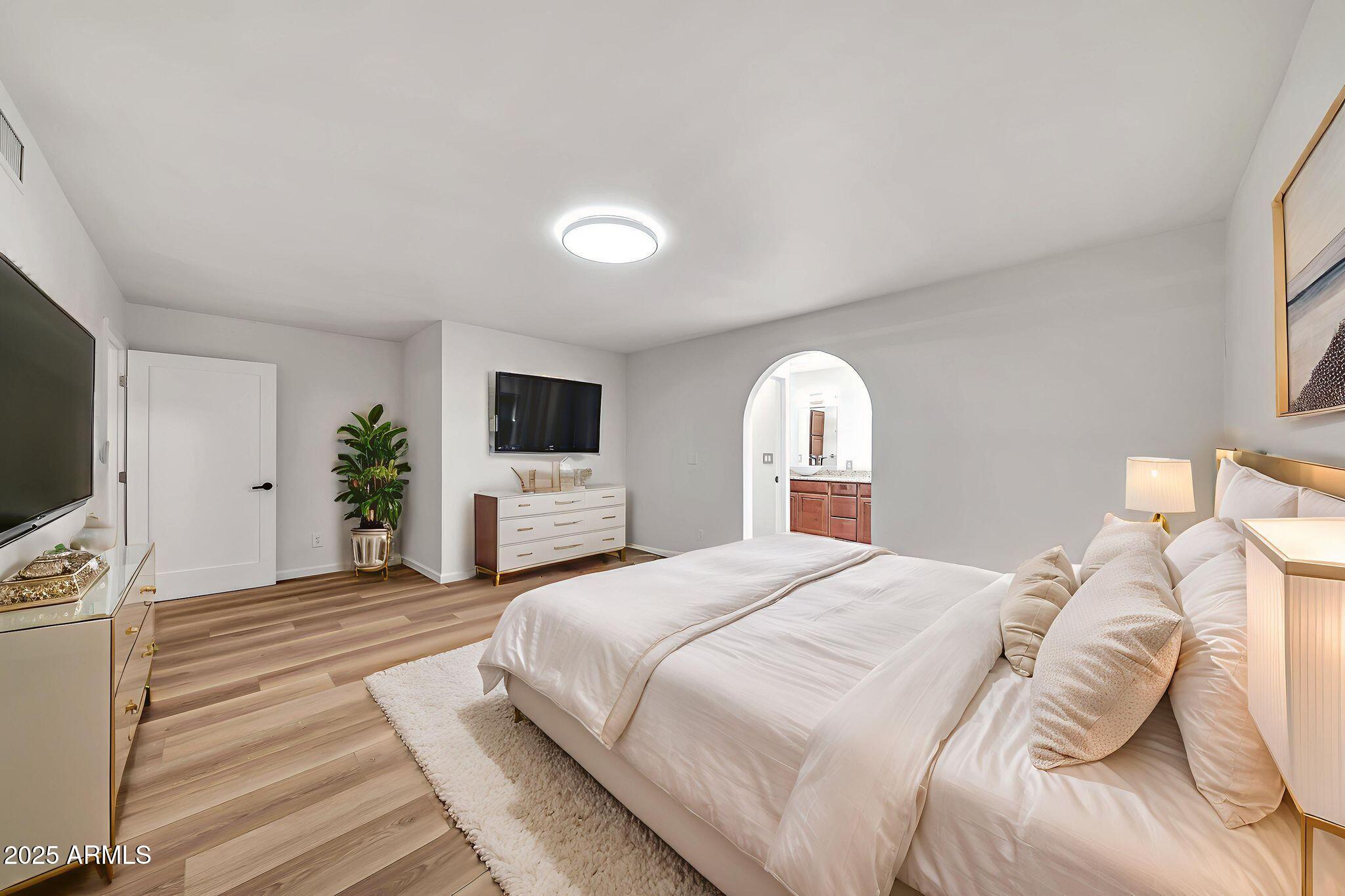 4601 E CAROLINA Drive