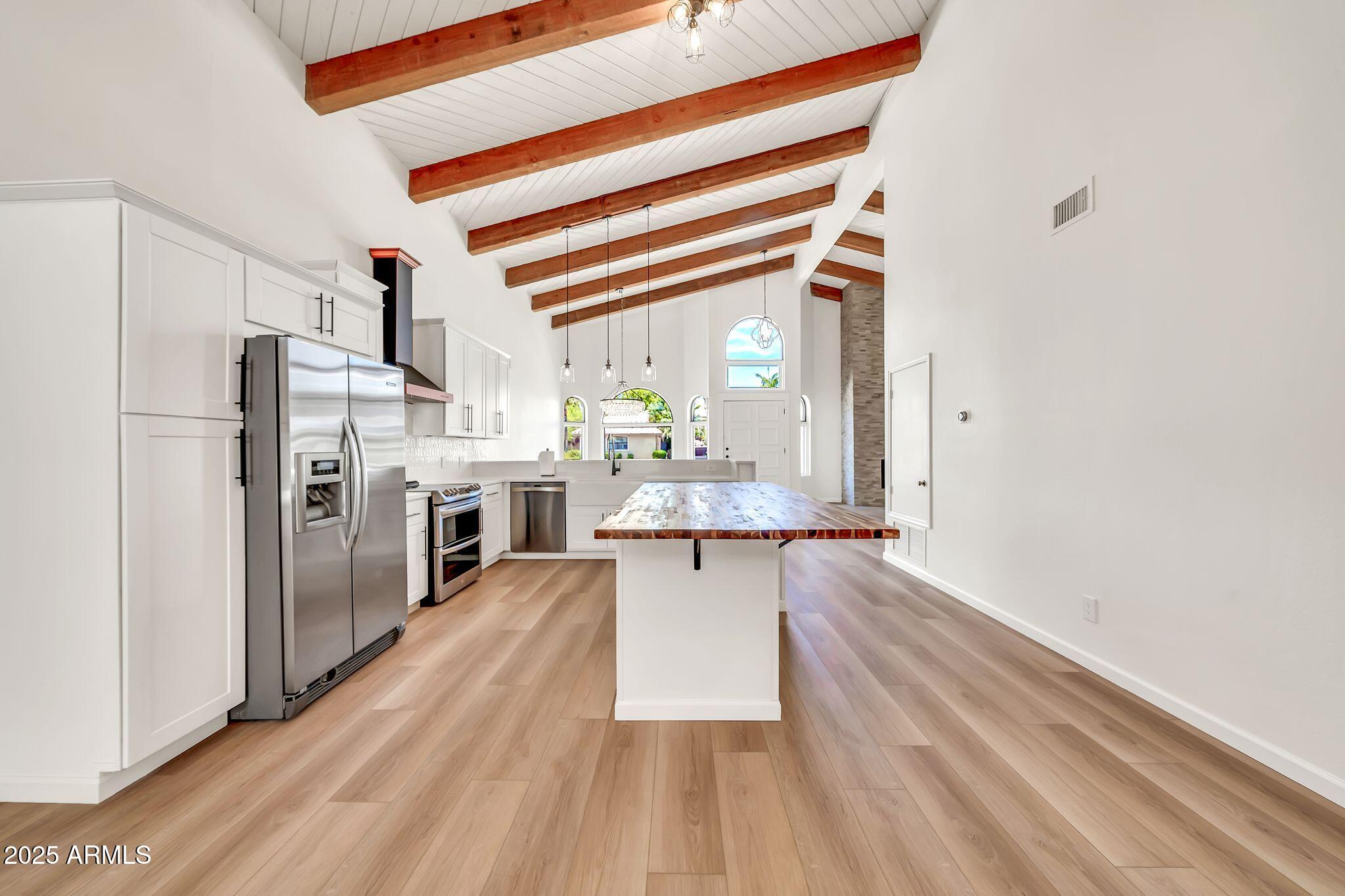 4601 E CAROLINA Drive