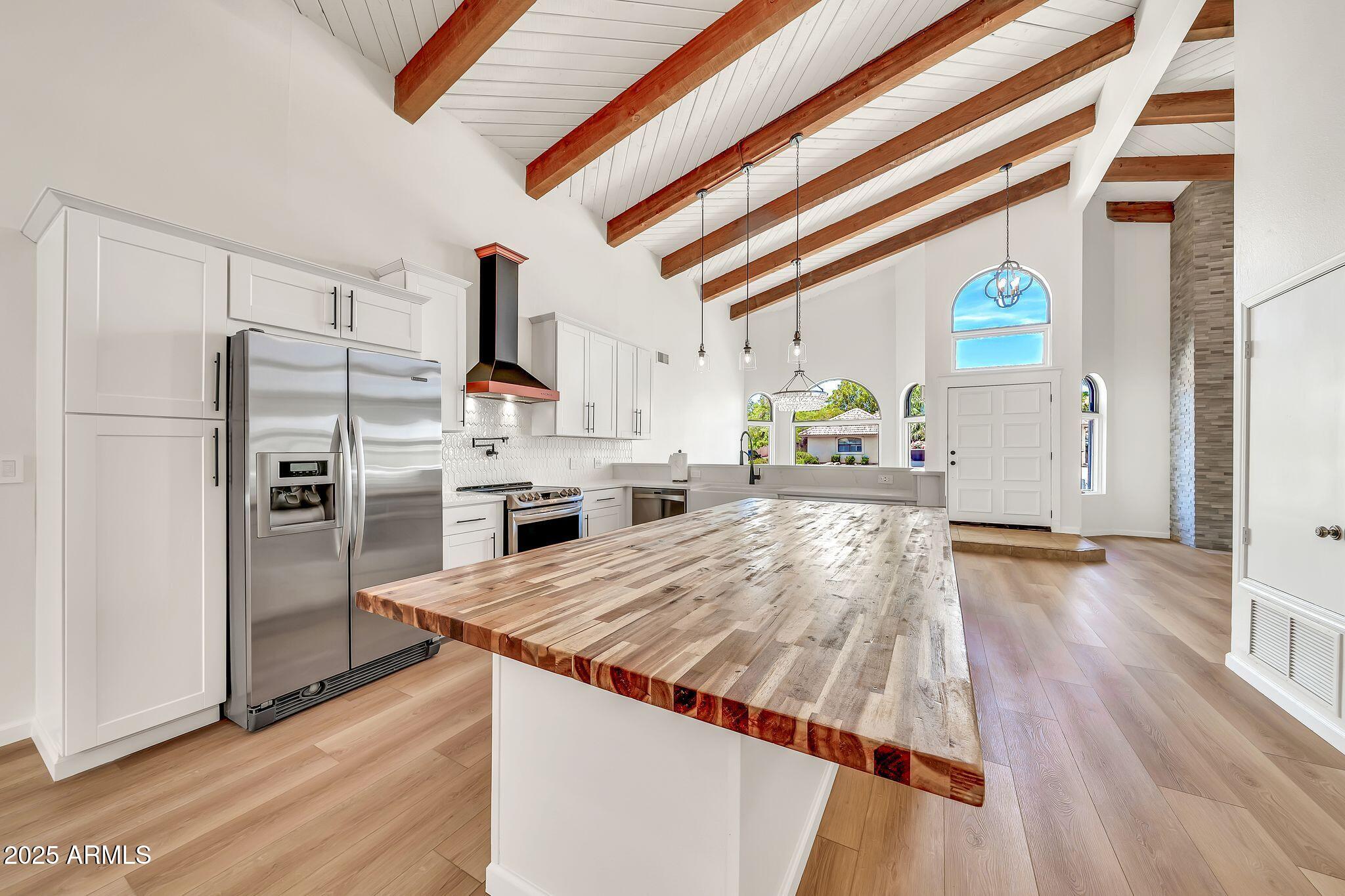 4601 E CAROLINA Drive