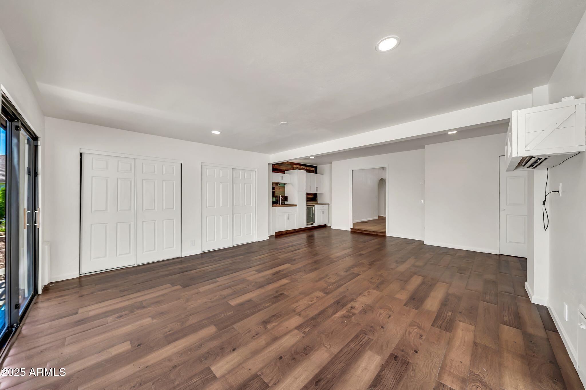 4601 E CAROLINA Drive