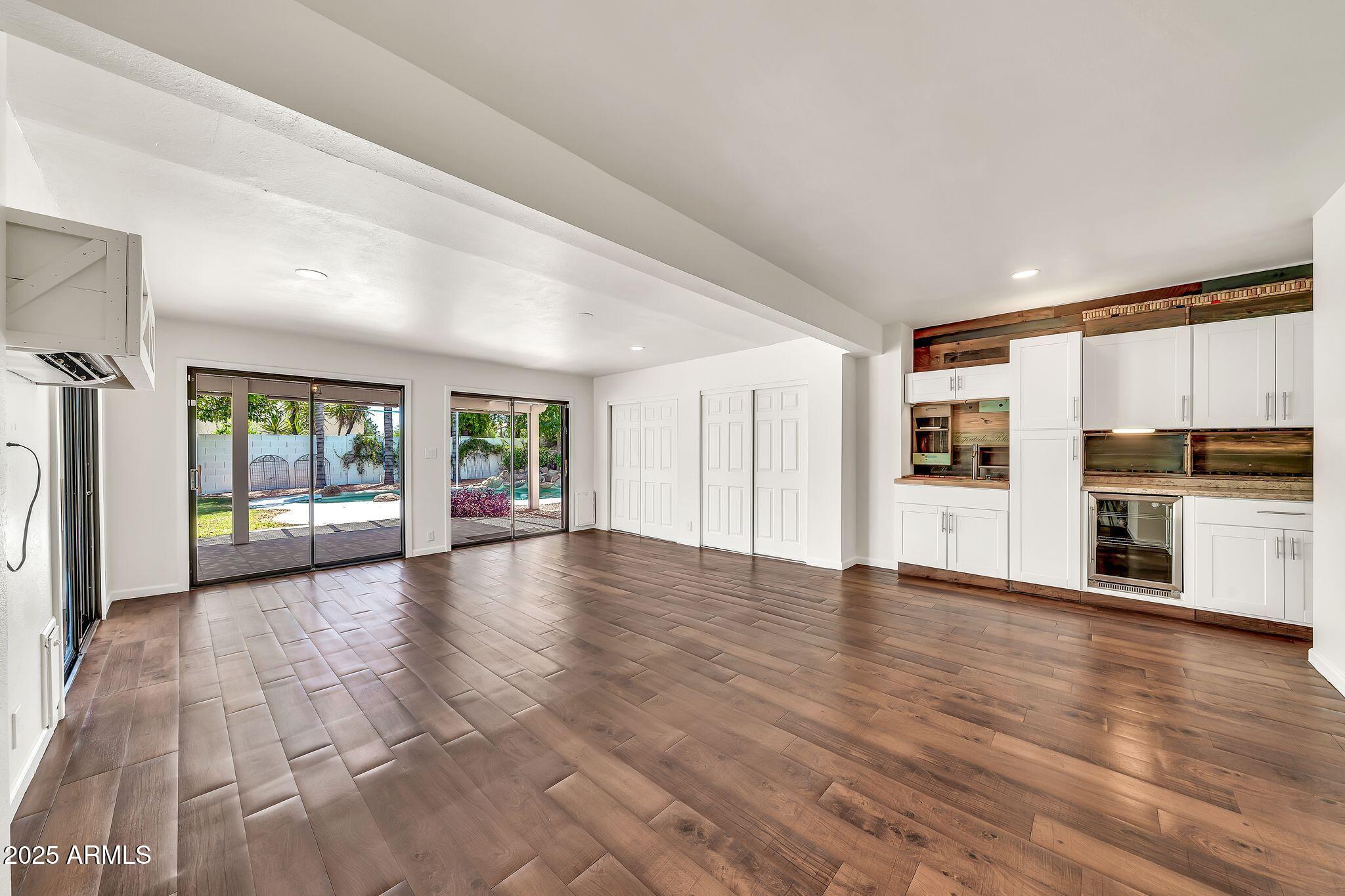 4601 E CAROLINA Drive