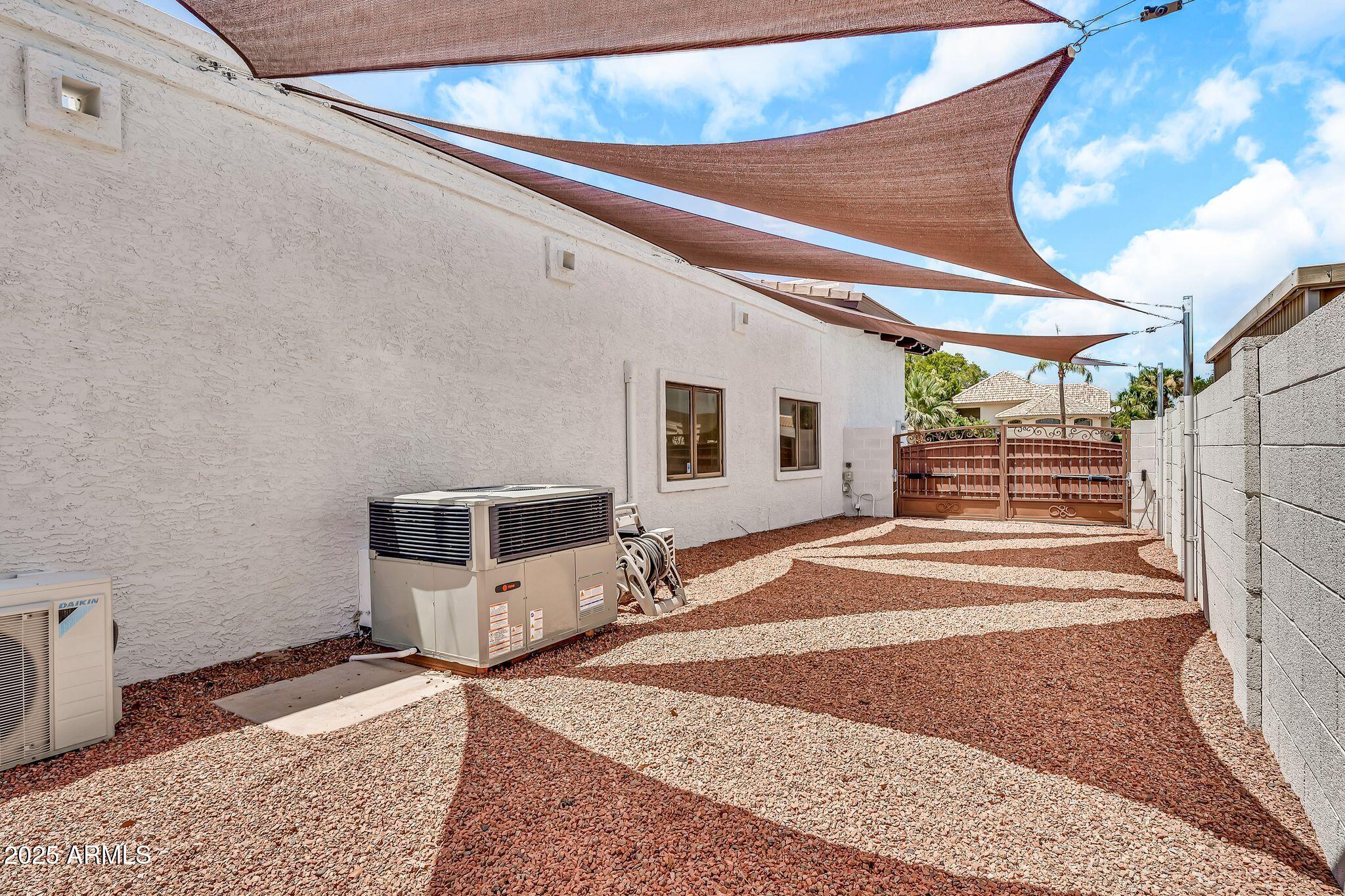 4601 E CAROLINA Drive