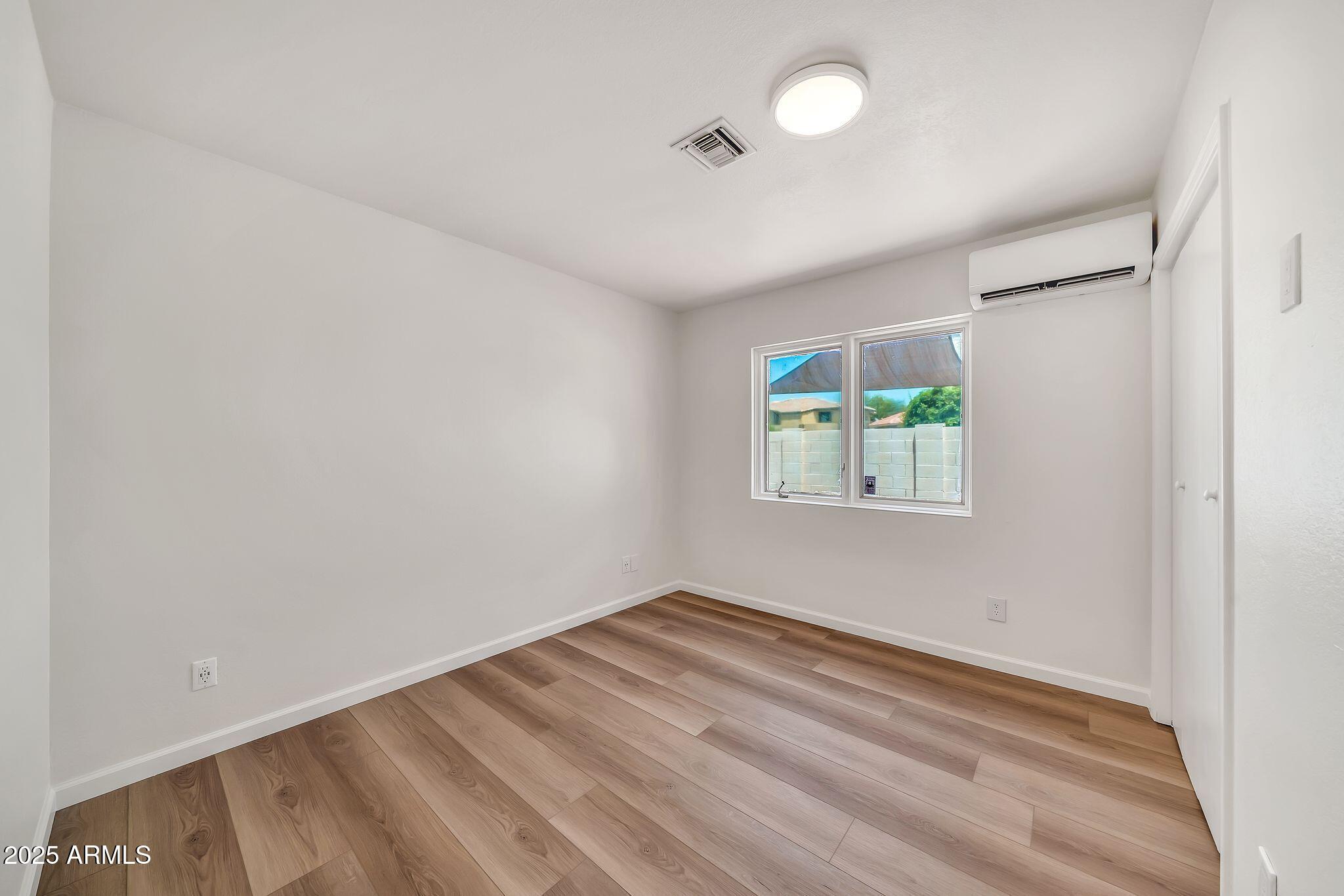 4601 E CAROLINA Drive