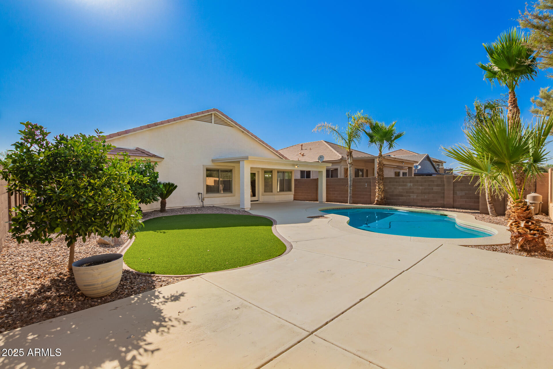 17649 N VERA CRUZ Avenue