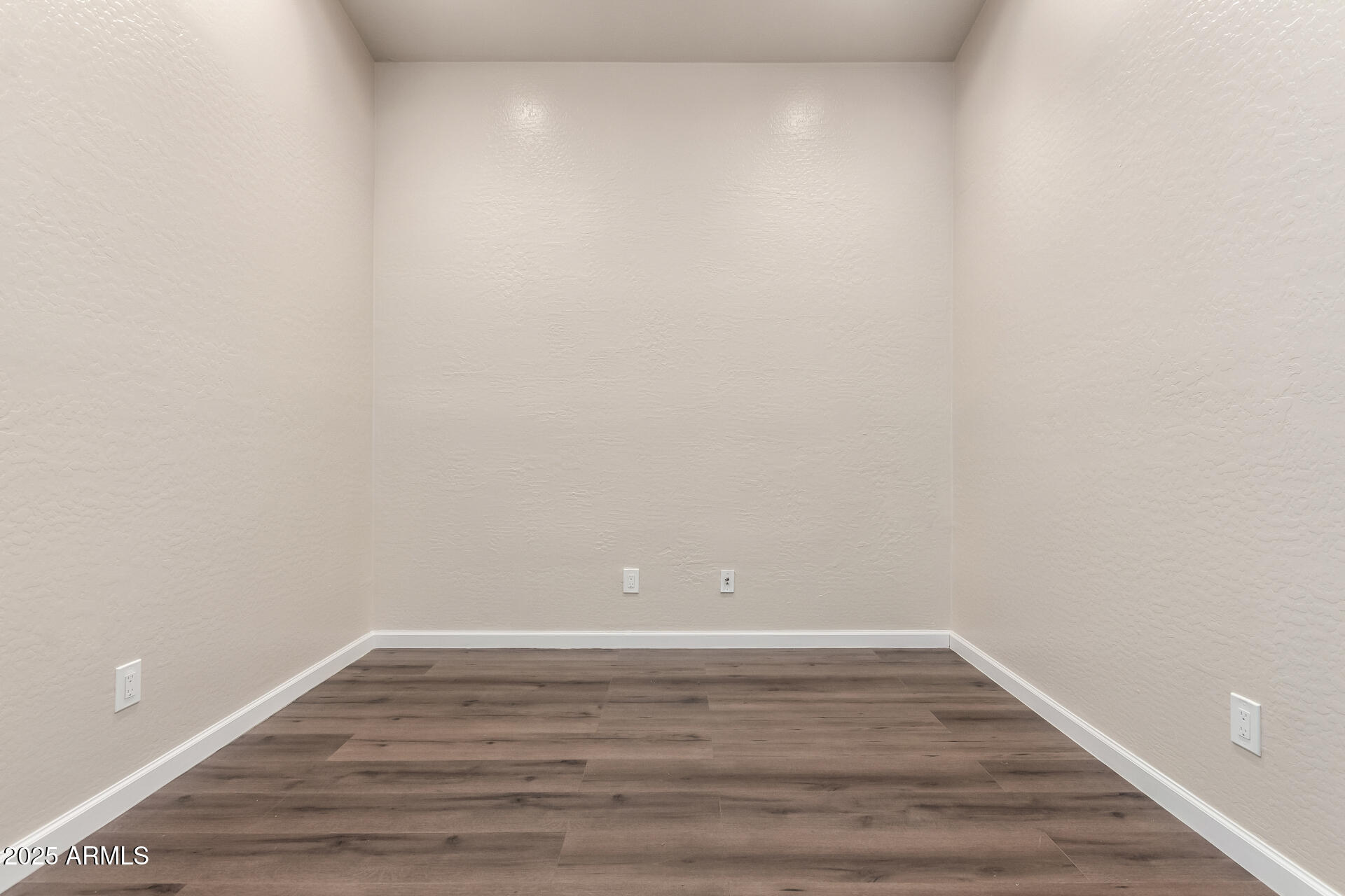 17649 N VERA CRUZ Avenue