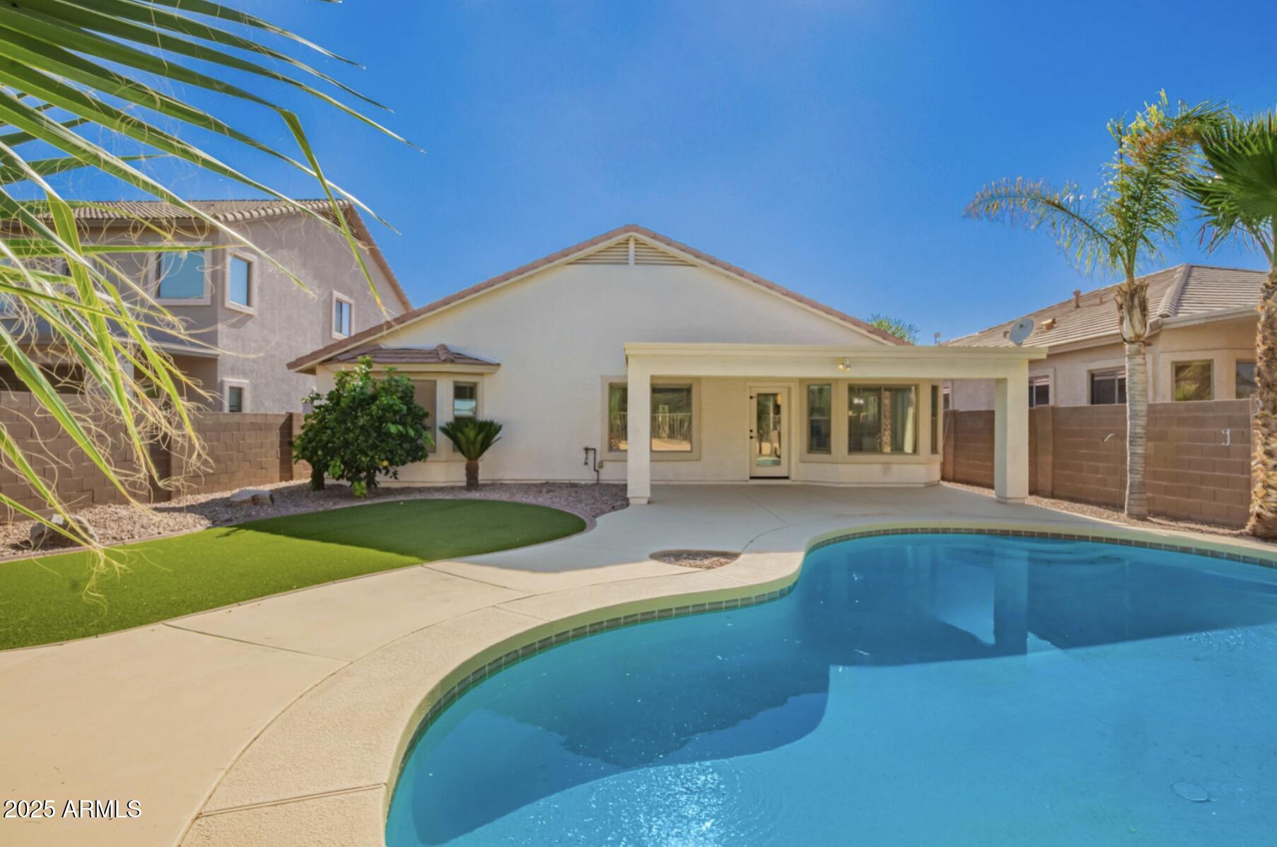 17649 N VERA CRUZ Avenue