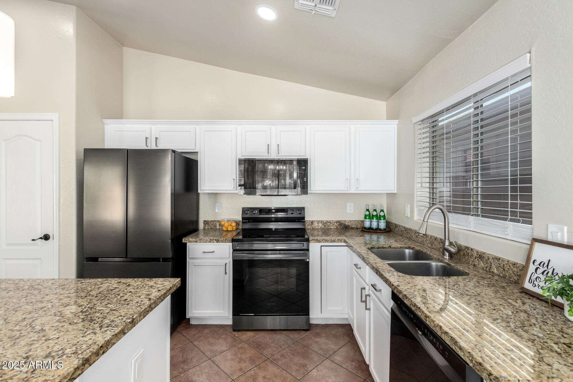 17649 N VERA CRUZ Avenue