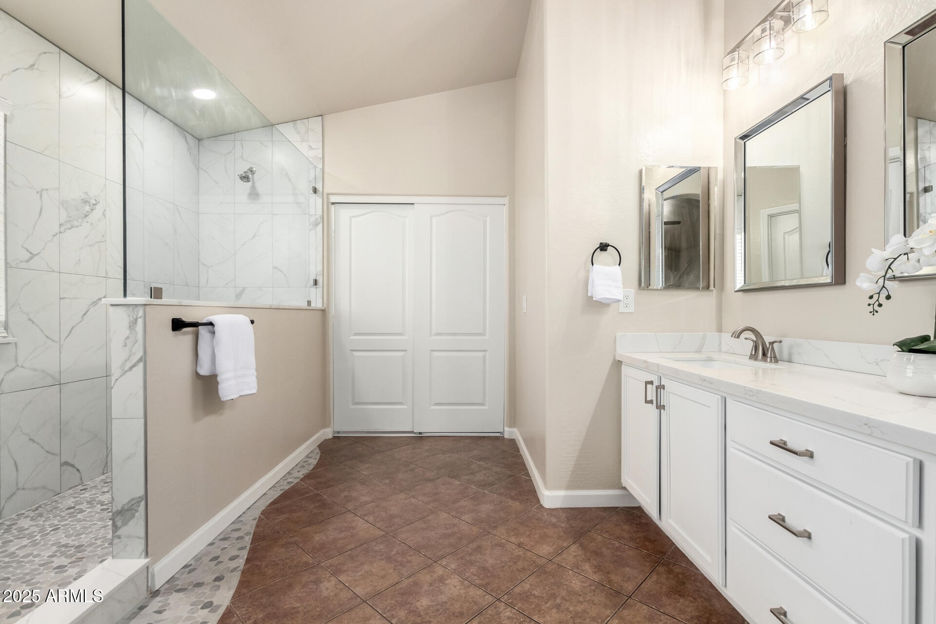 17649 N VERA CRUZ Avenue