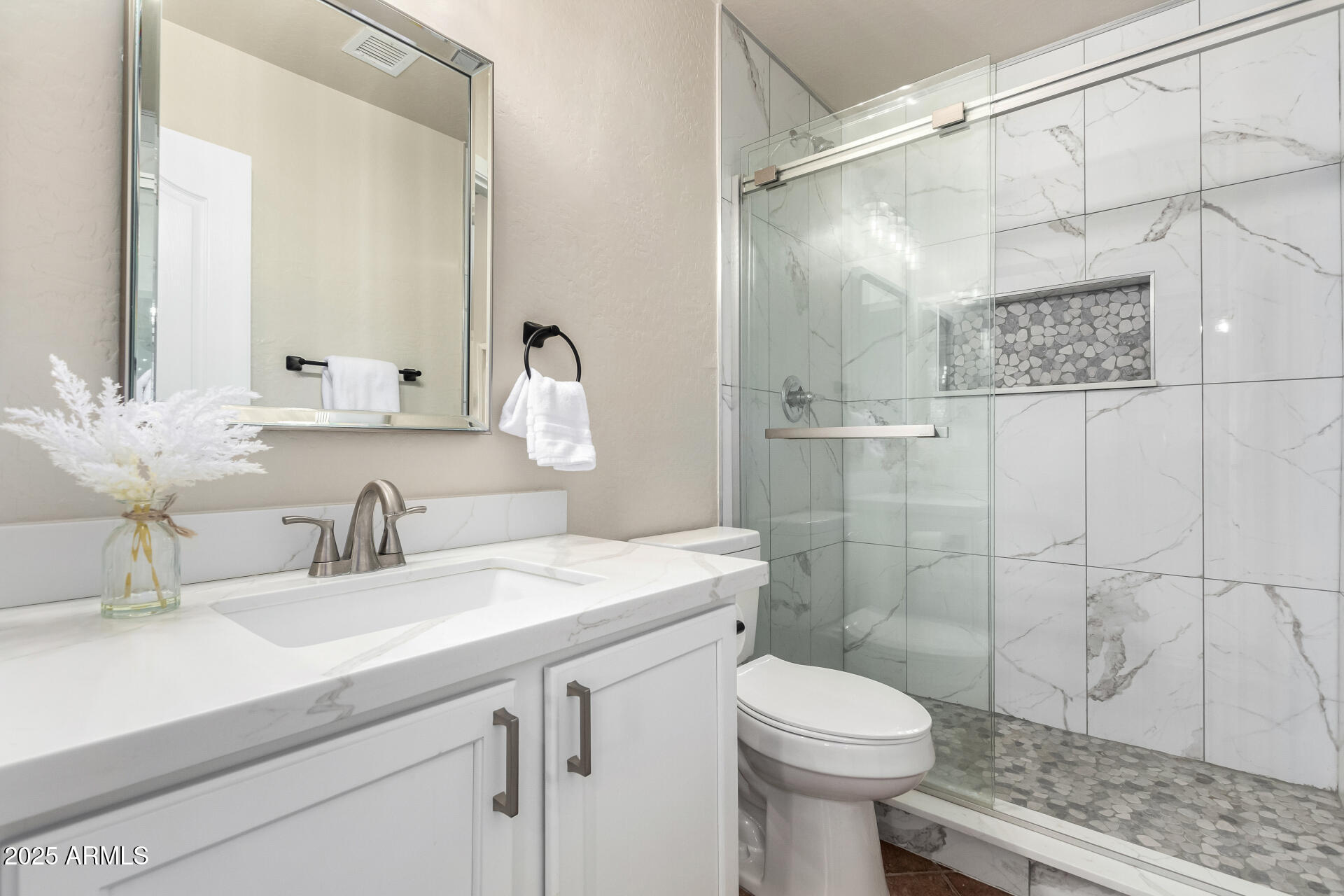 17649 N VERA CRUZ Avenue