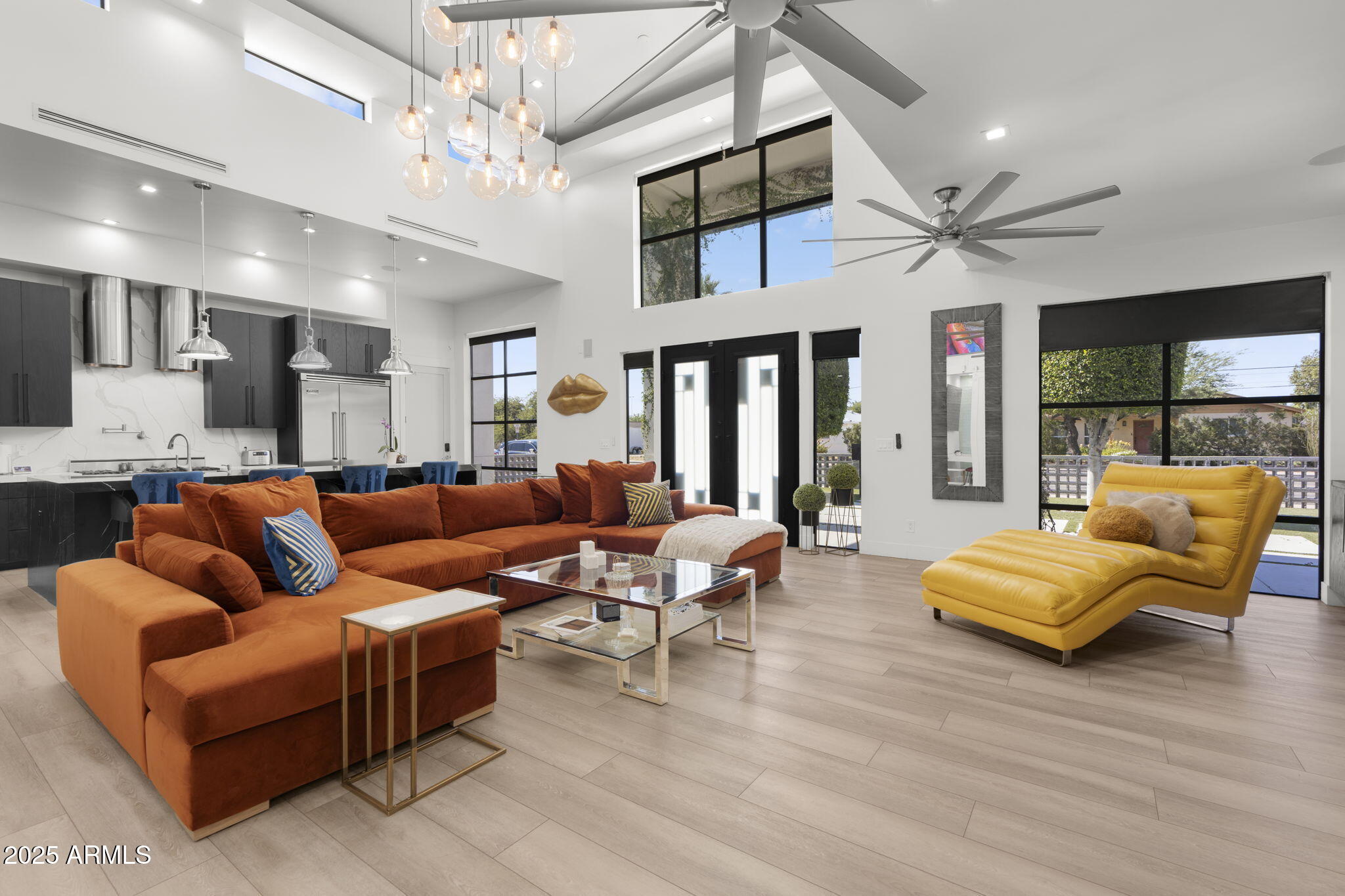 1807 E CAMPBELL Avenue