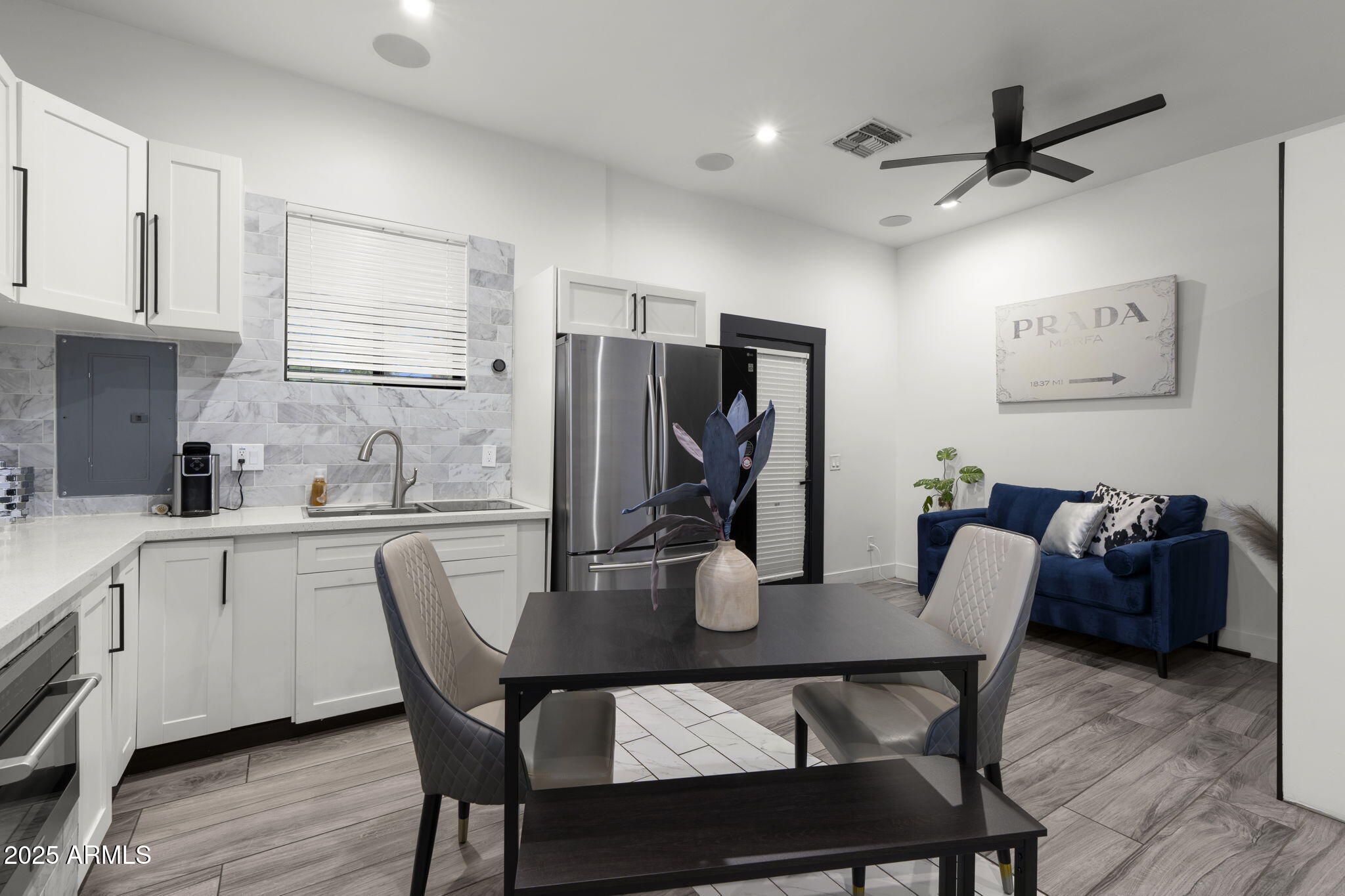 1807 E CAMPBELL Avenue