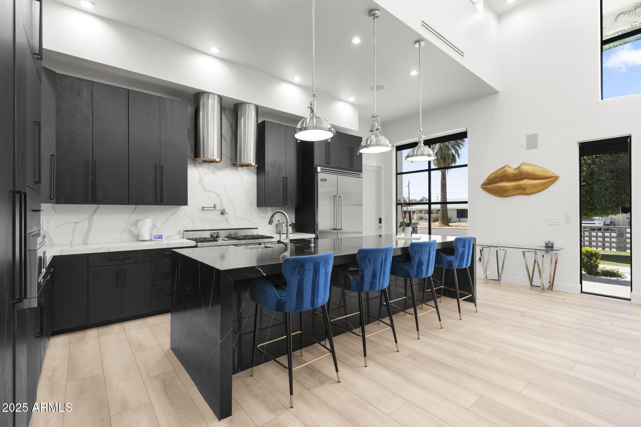 1807 E CAMPBELL Avenue