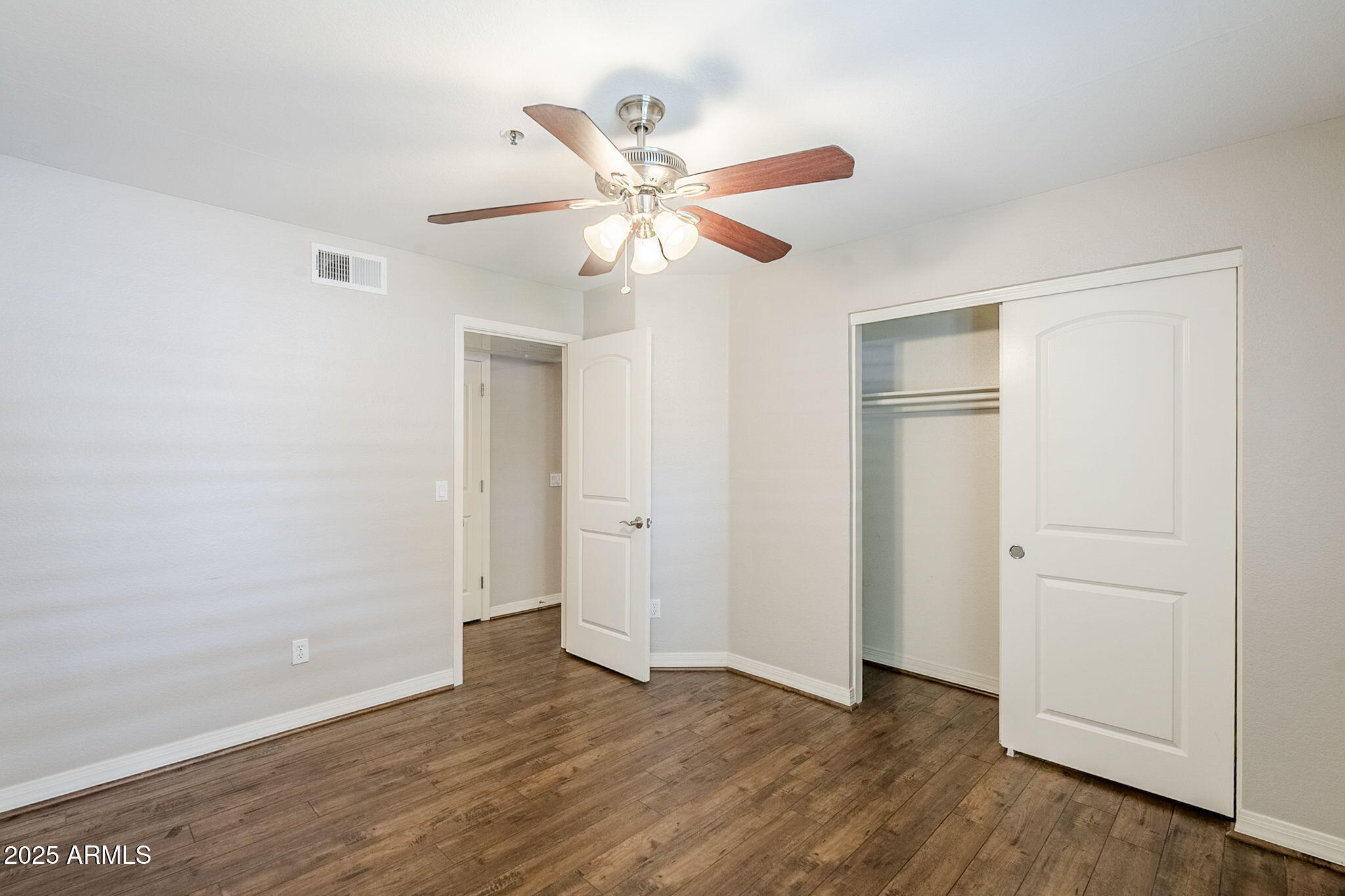 2025 E CAMPBELL Avenue, 143