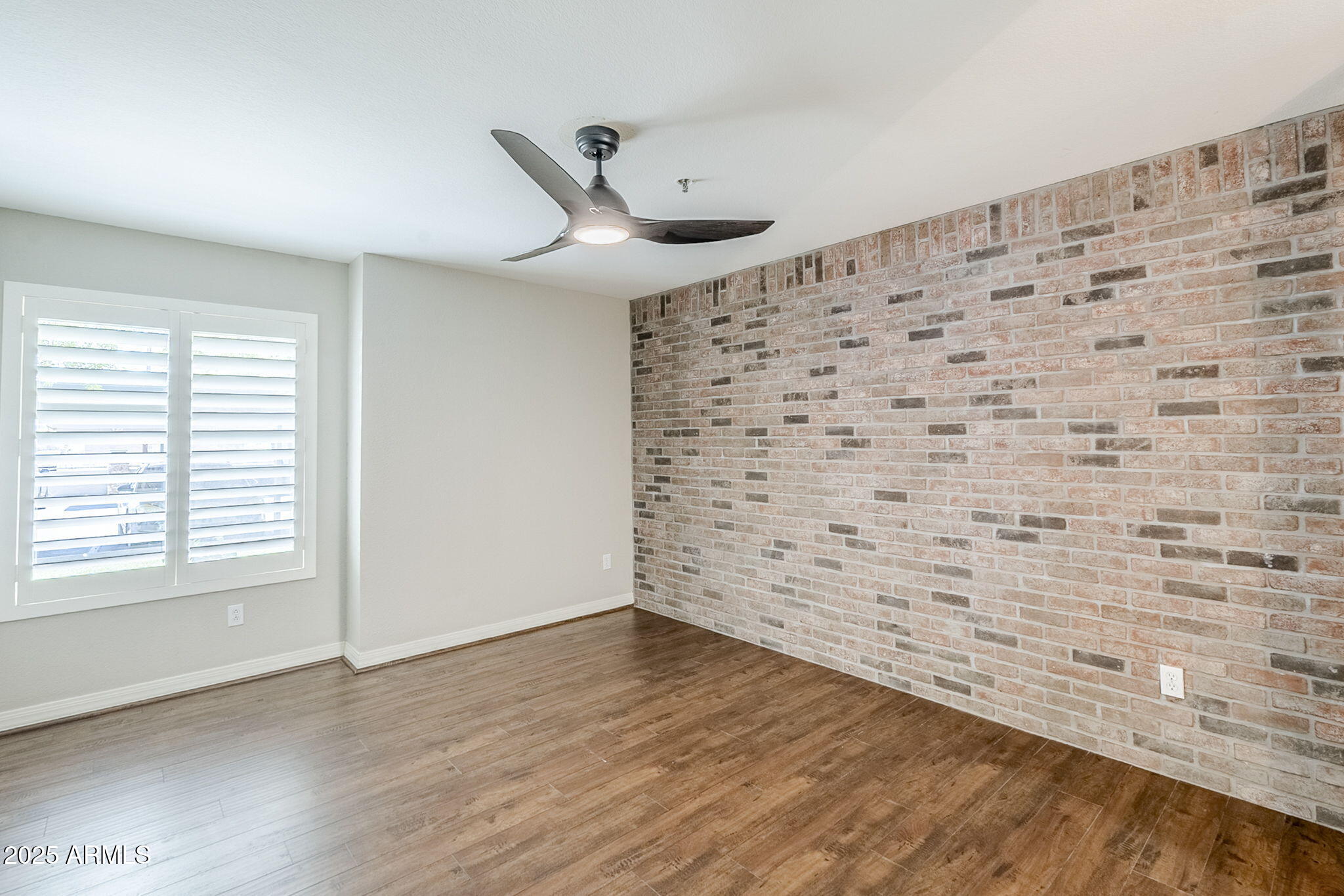 2025 E CAMPBELL Avenue, 143