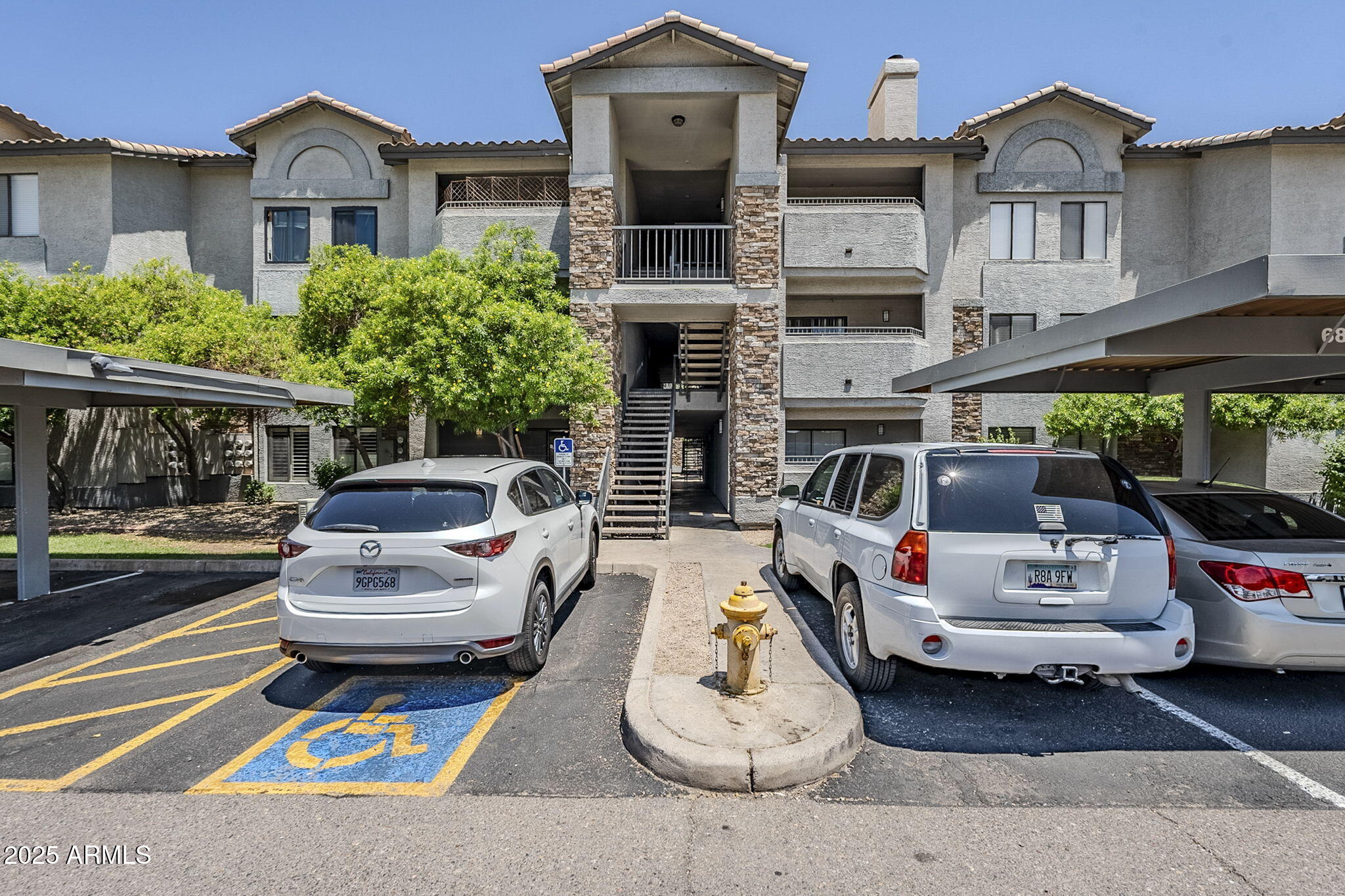 2025 E CAMPBELL Avenue, 143