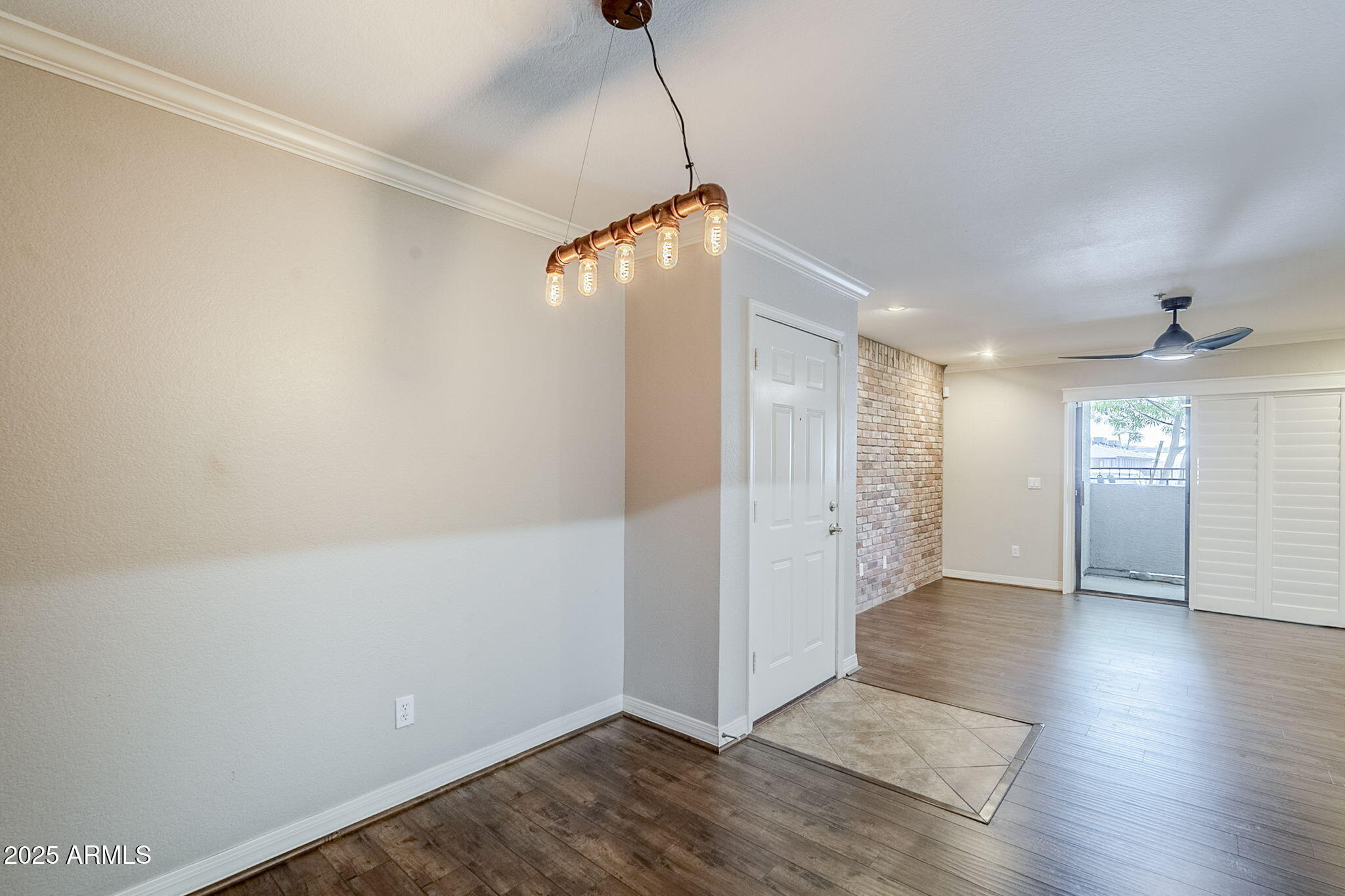 2025 E CAMPBELL Avenue, 143