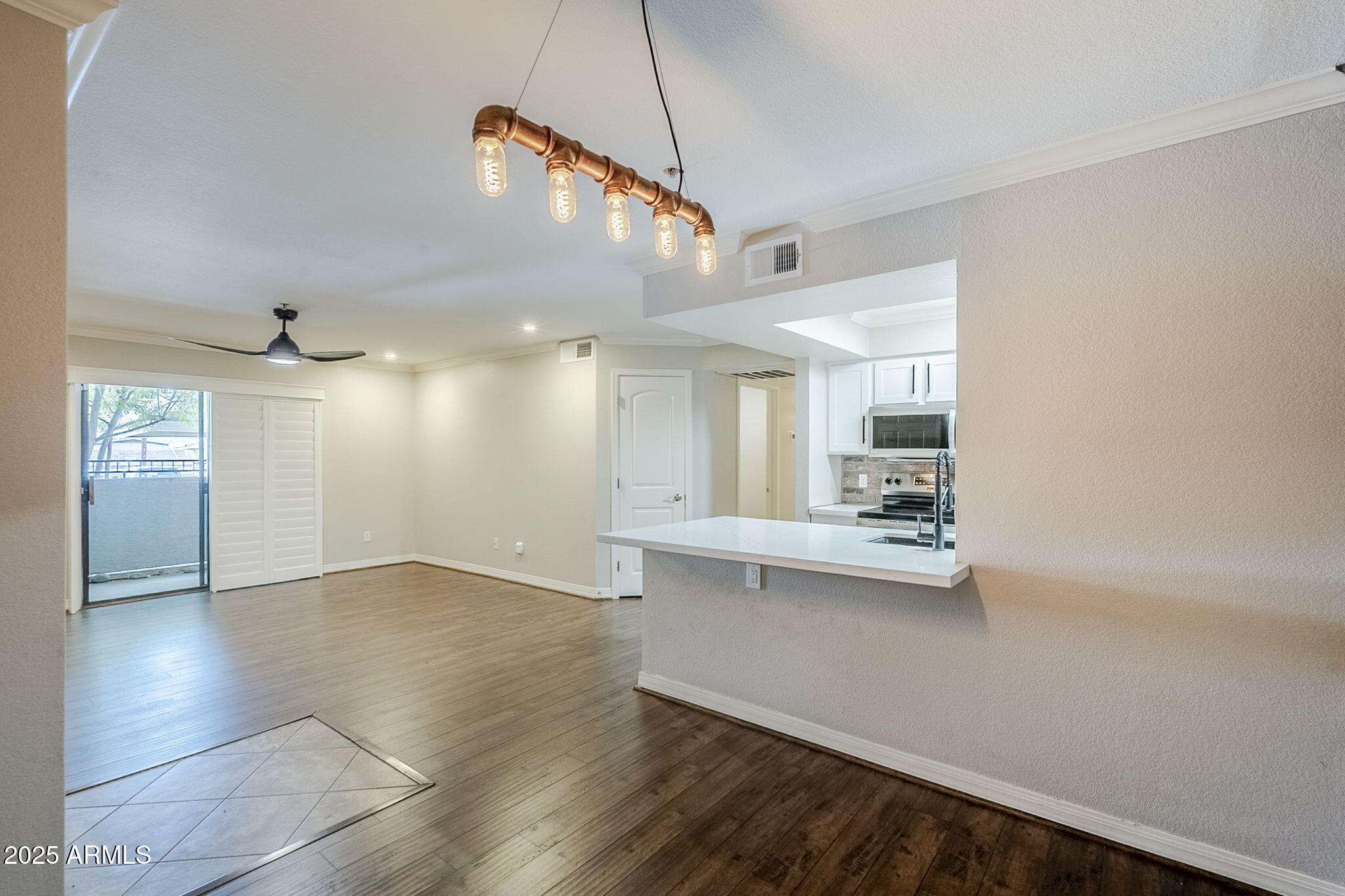 2025 E CAMPBELL Avenue, 143