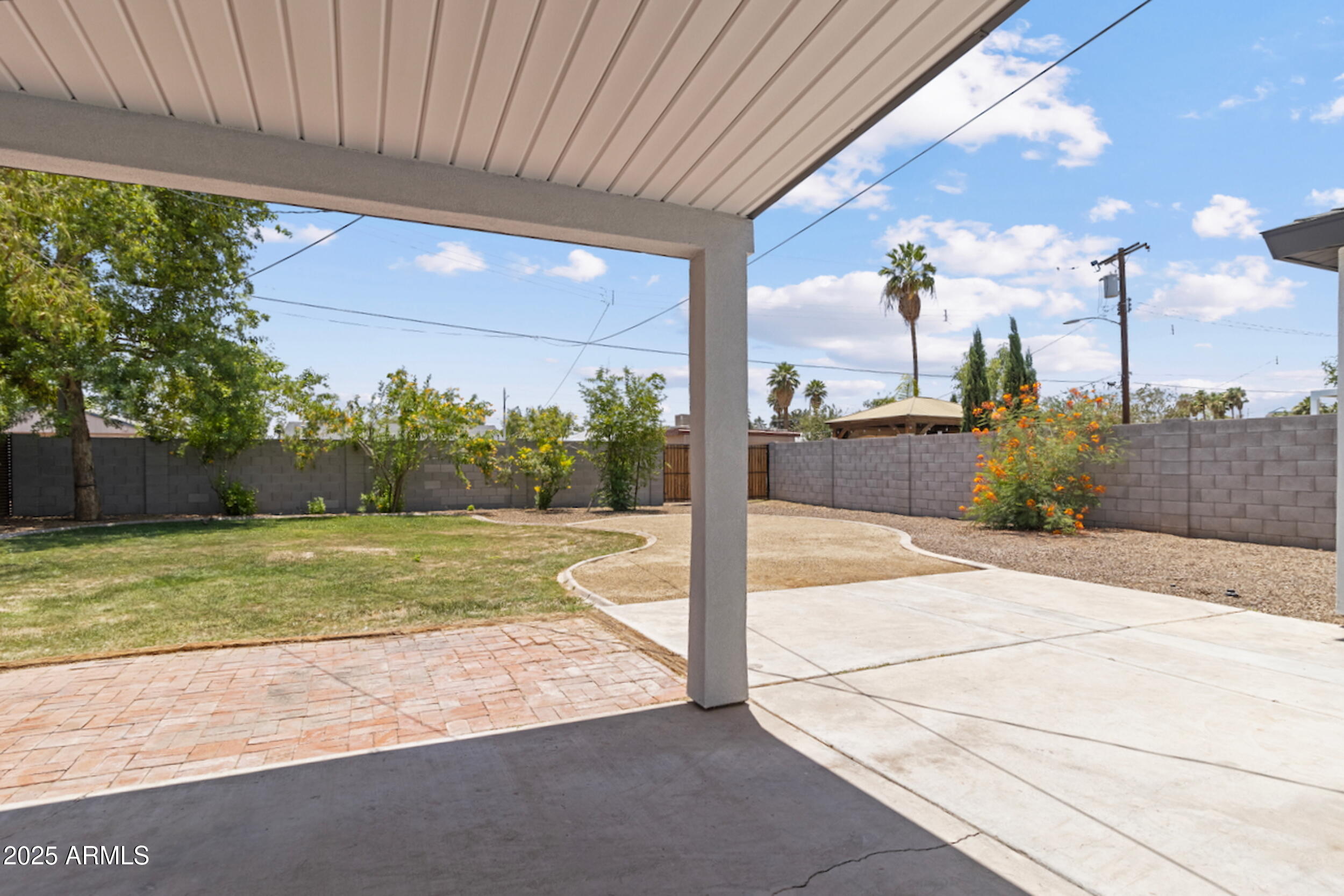 1367 E MITCHELL Drive