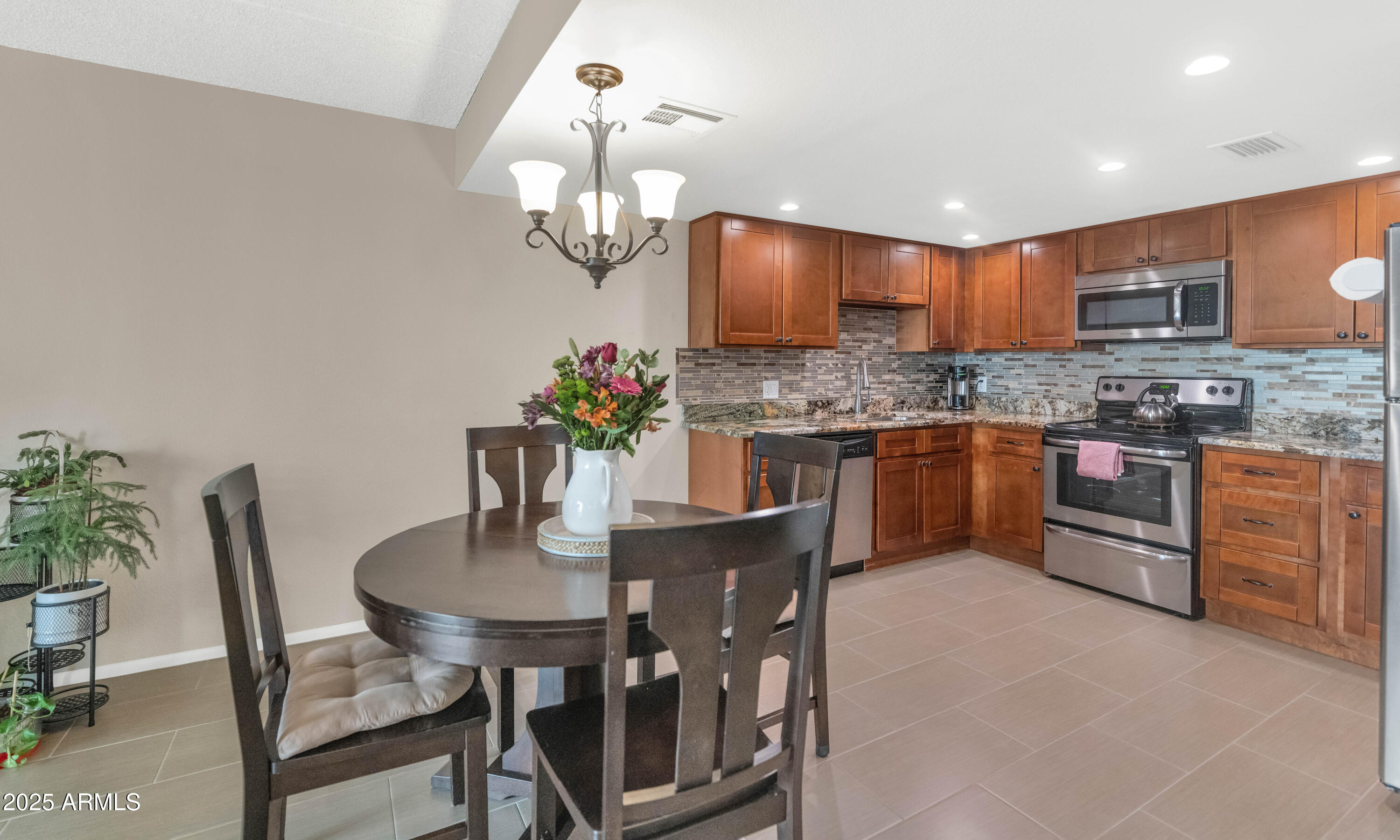 7960 E CAMELBACK Road, 409