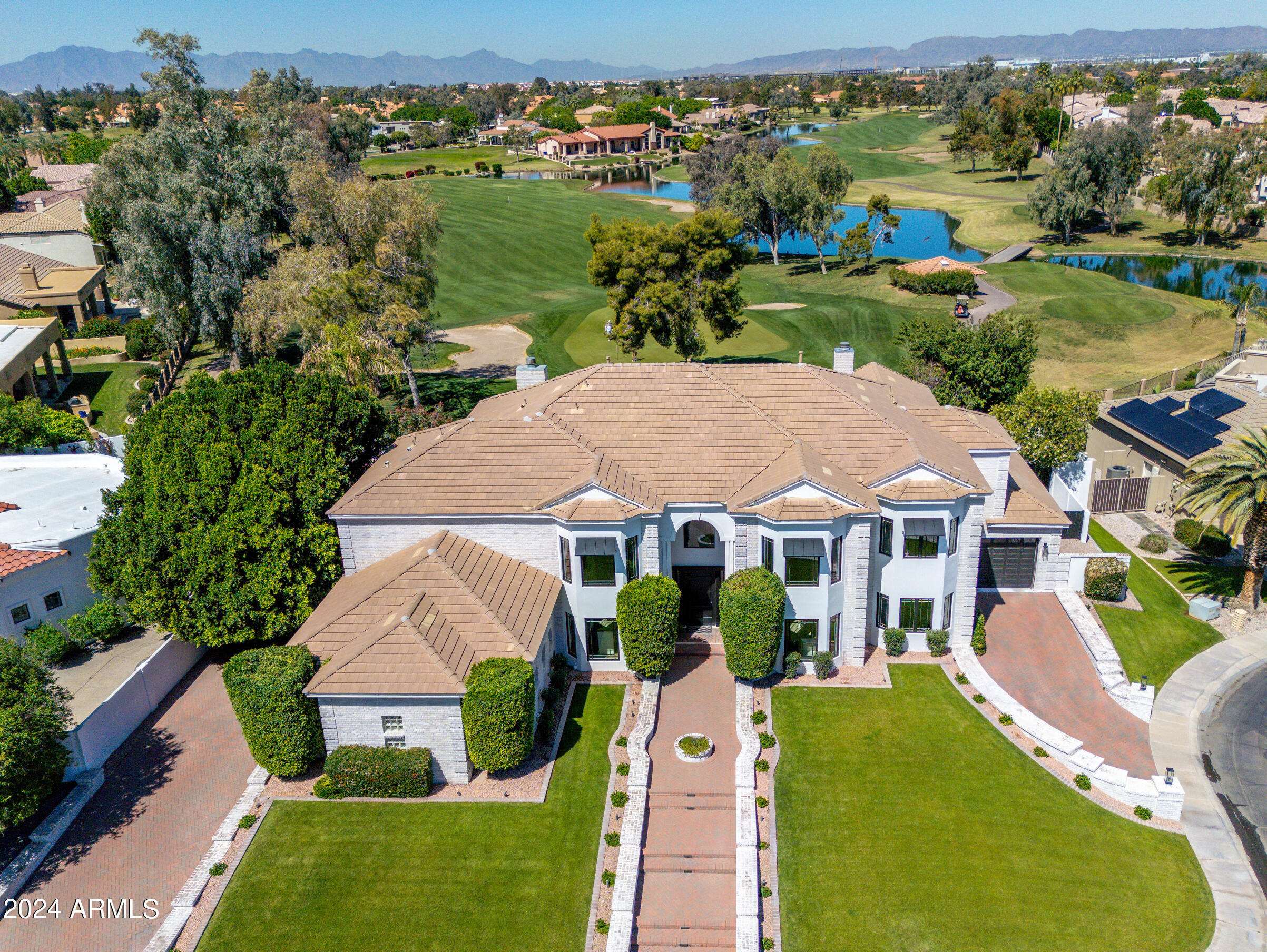 3330 S HORIZON Place