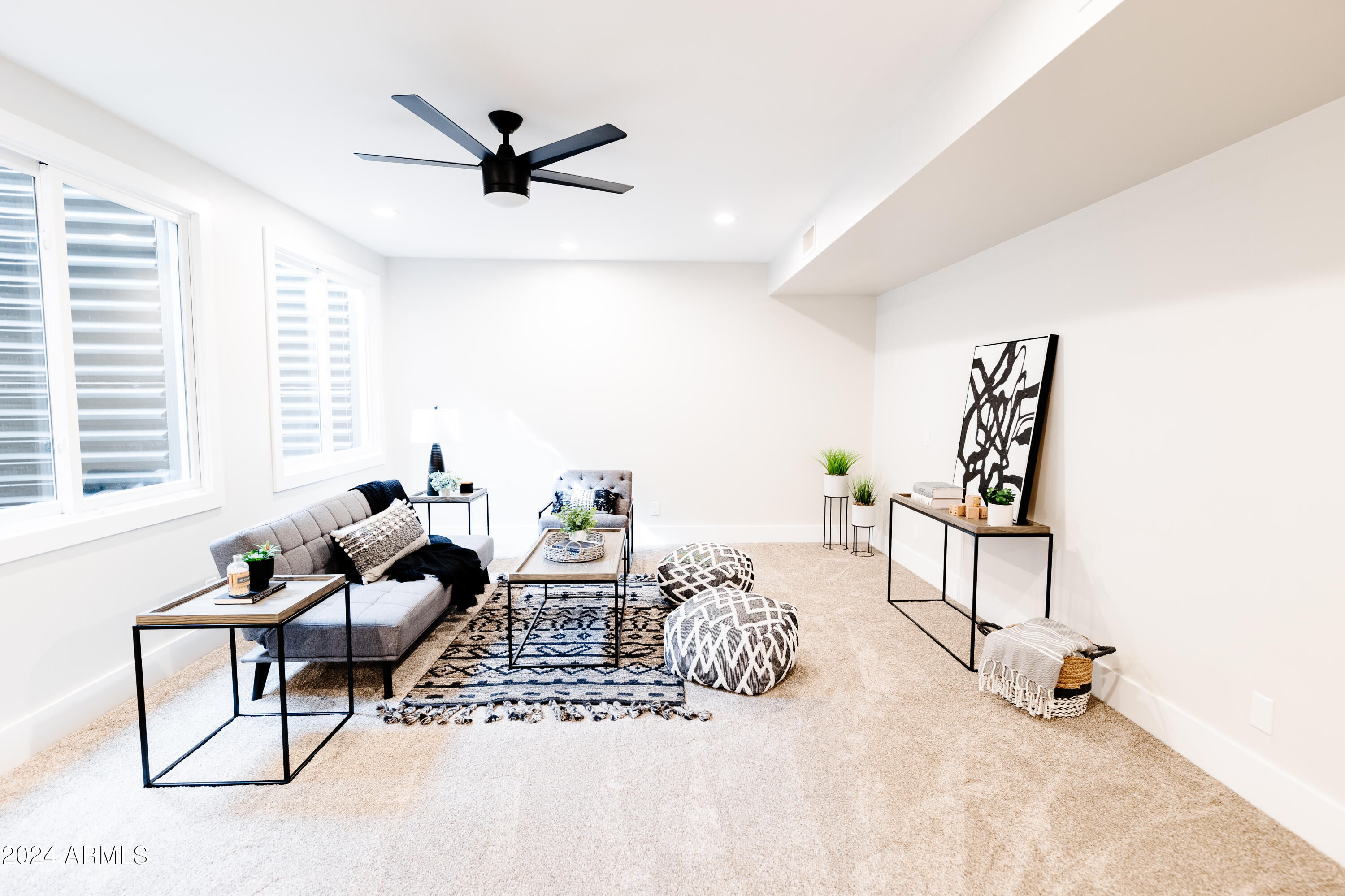 3330 S HORIZON Place