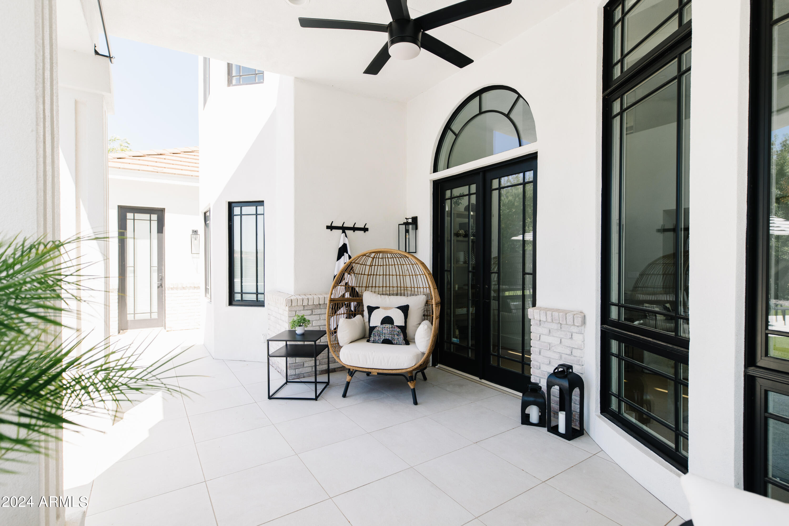 3330 S HORIZON Place